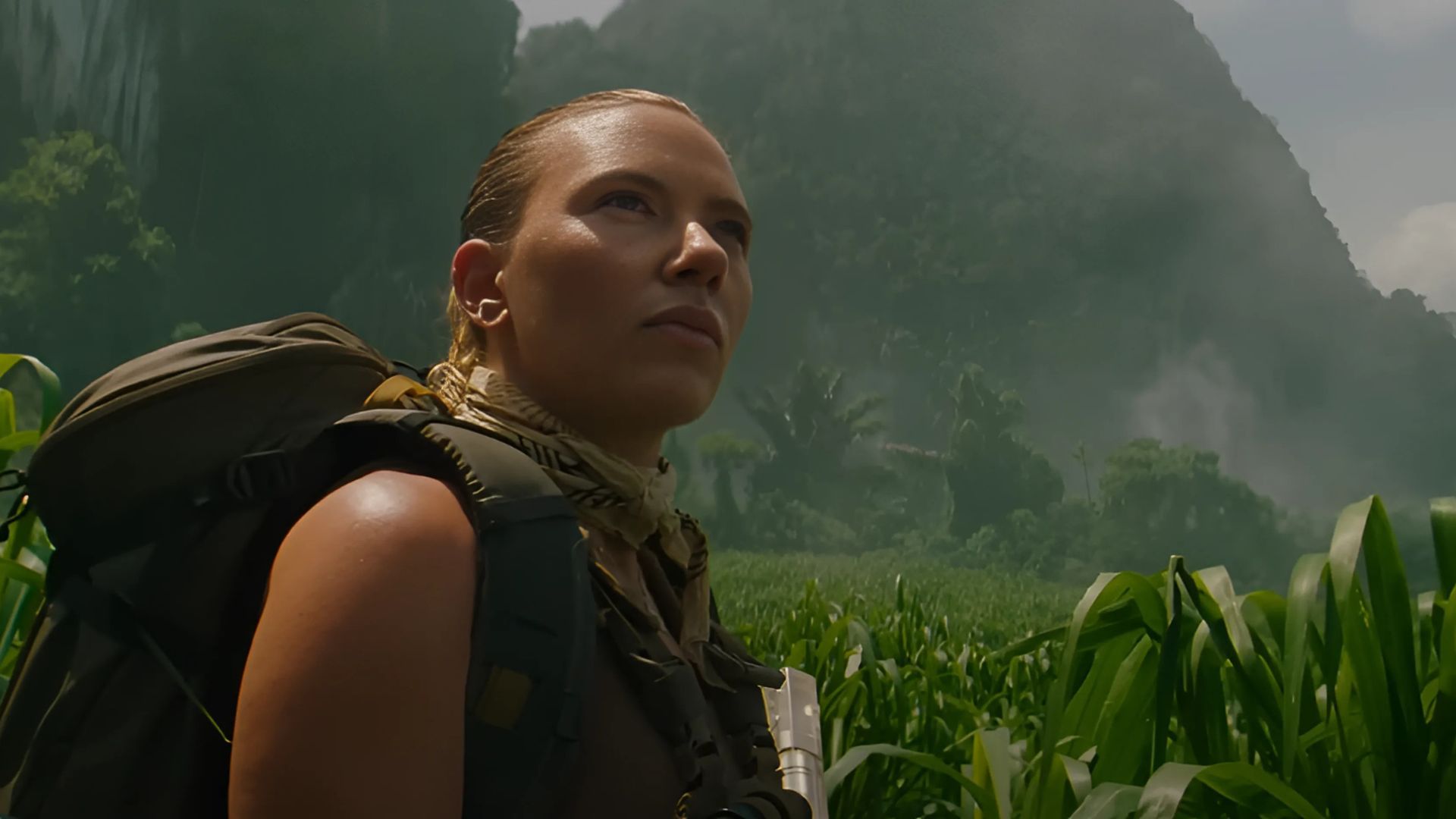 Scarlett Johansson in the trailer for Jurassic World: Rebirth (Image via. Jurassic World/Youtube)