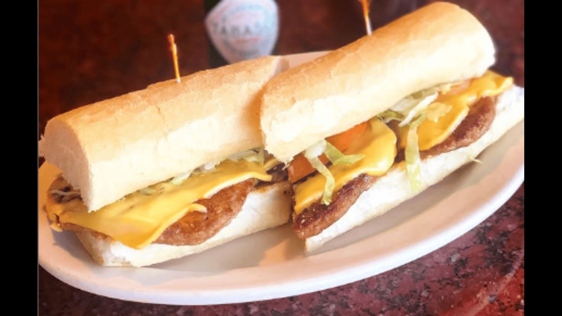 Po boys at Sammy&#039;s (Image via Instagram/@sammysfoodservice)