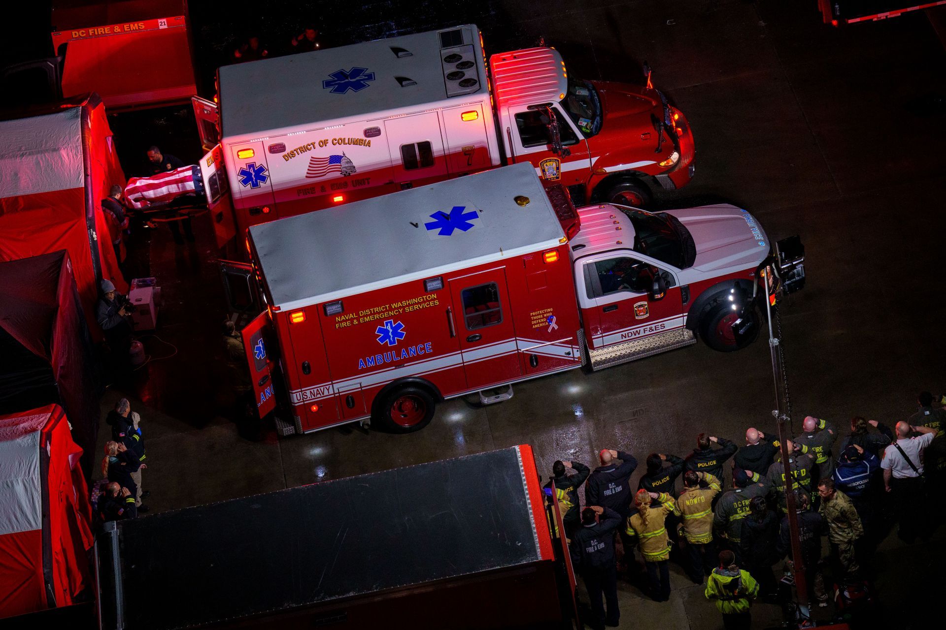 American Airlines Plane And Black Hawk Helicopter Crash Near Reagan National Airport - Source: Getty