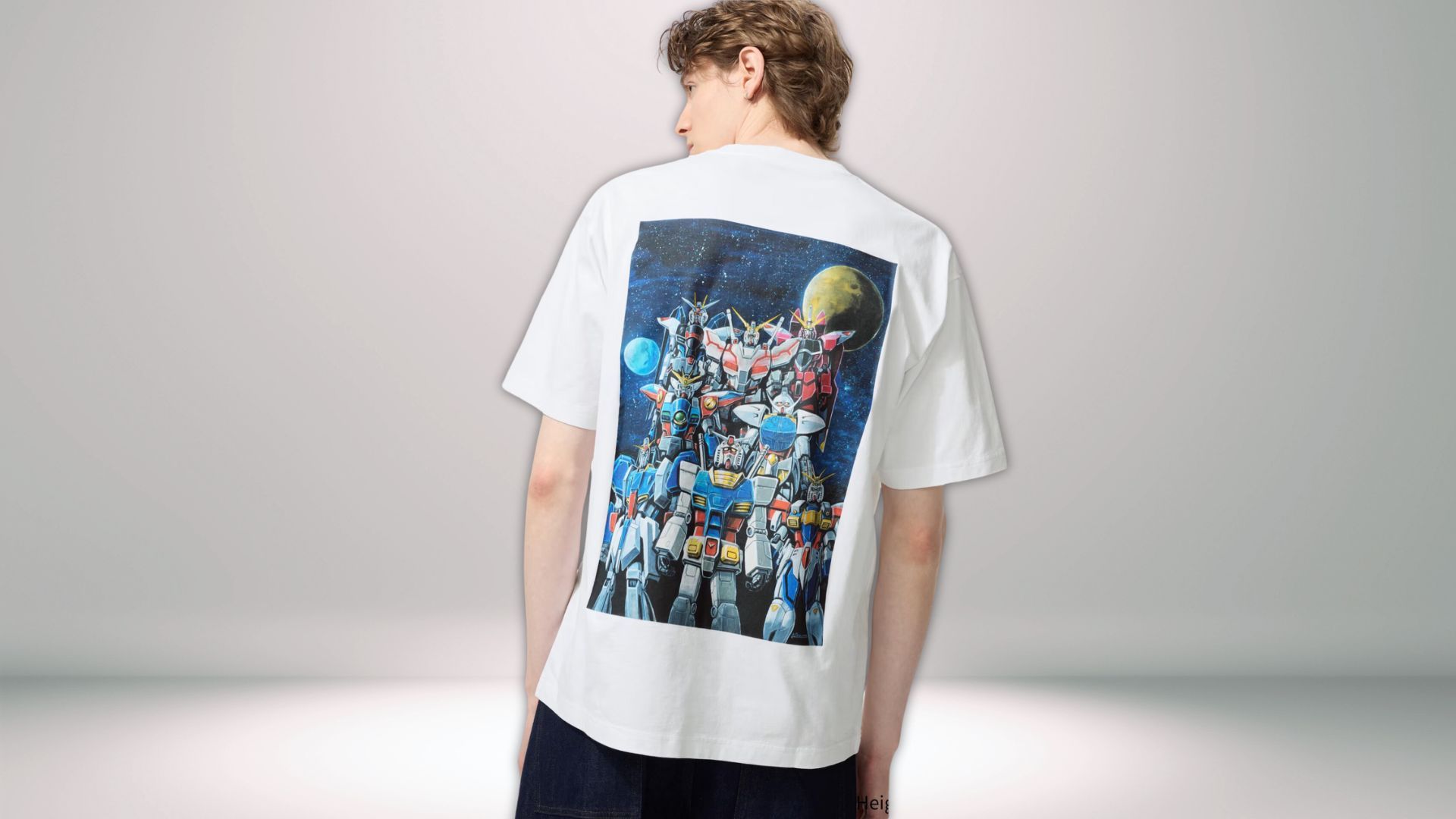 UT Graphic T-shirt White 480144 (Image via Uniqlo)