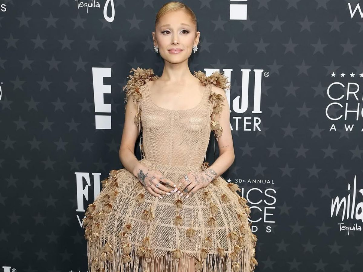 Ariana Grande at 2025 Critics Choice Awards ( Image via Instagram/ @criticschoice )