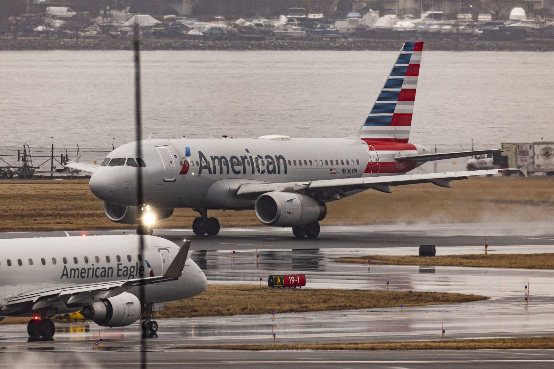 American Airlines Plane And Black Hawk Helicopter Crash Near Reagan National Airport - Source: Getty