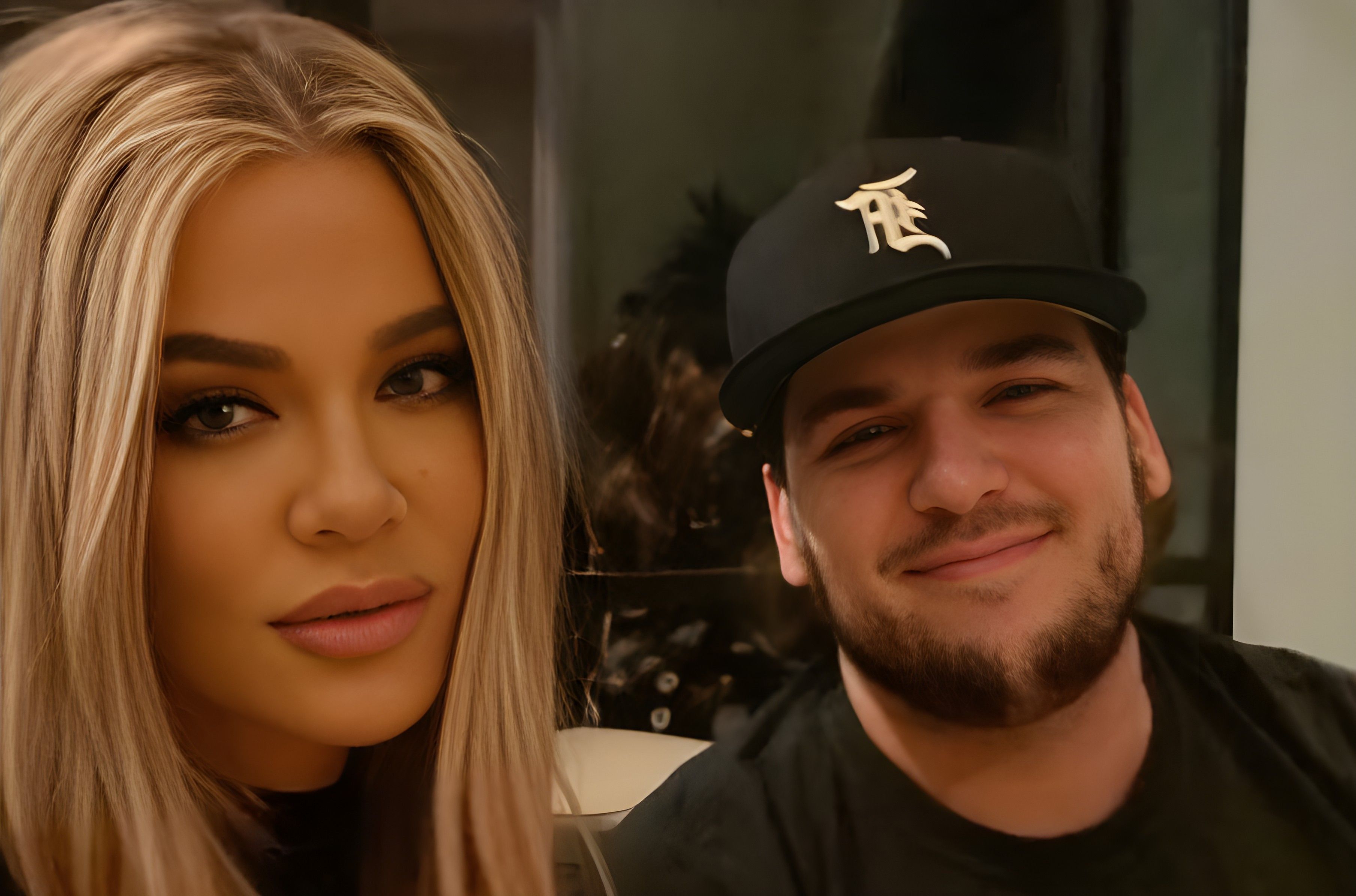 Rob Kardashian reportedly moves in with sister Khloe (image via @robkardashianofficial on Instagram) 