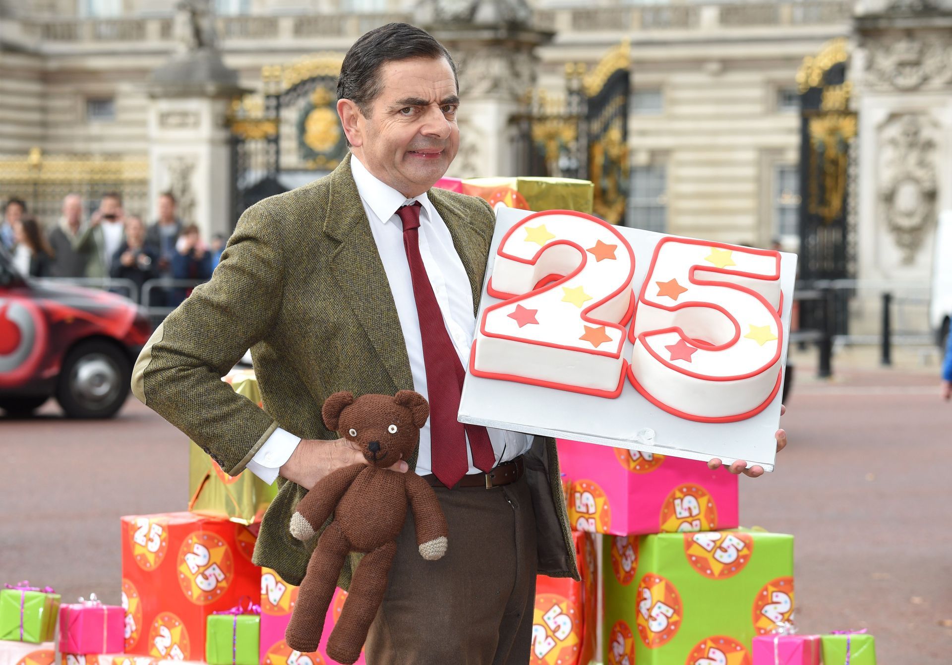 Mr Bean Celebrates 25 Years With A Trip To Buckingham Palace - Source: Getty