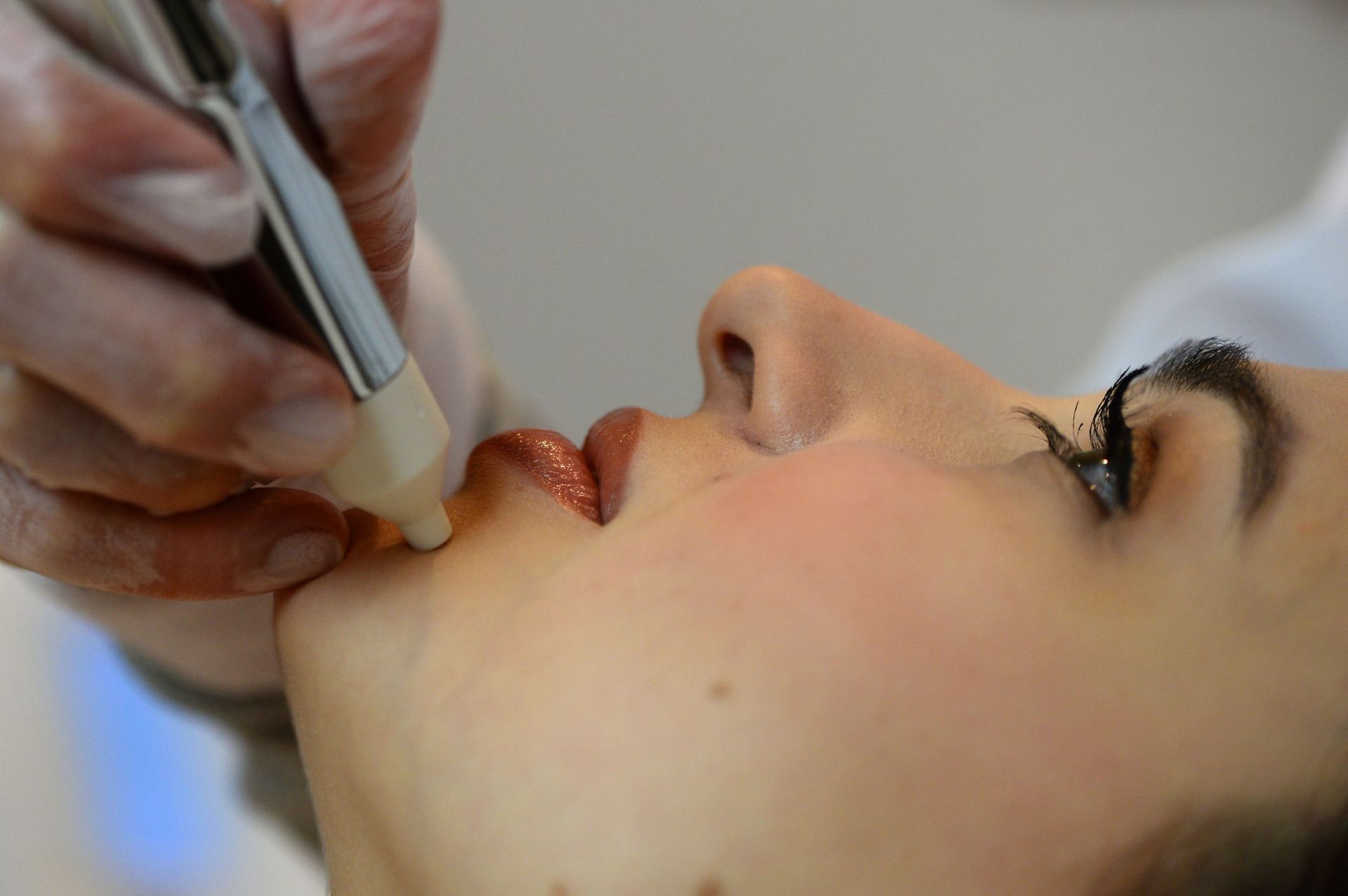 Cosmetic facial treatment - Source: Getty