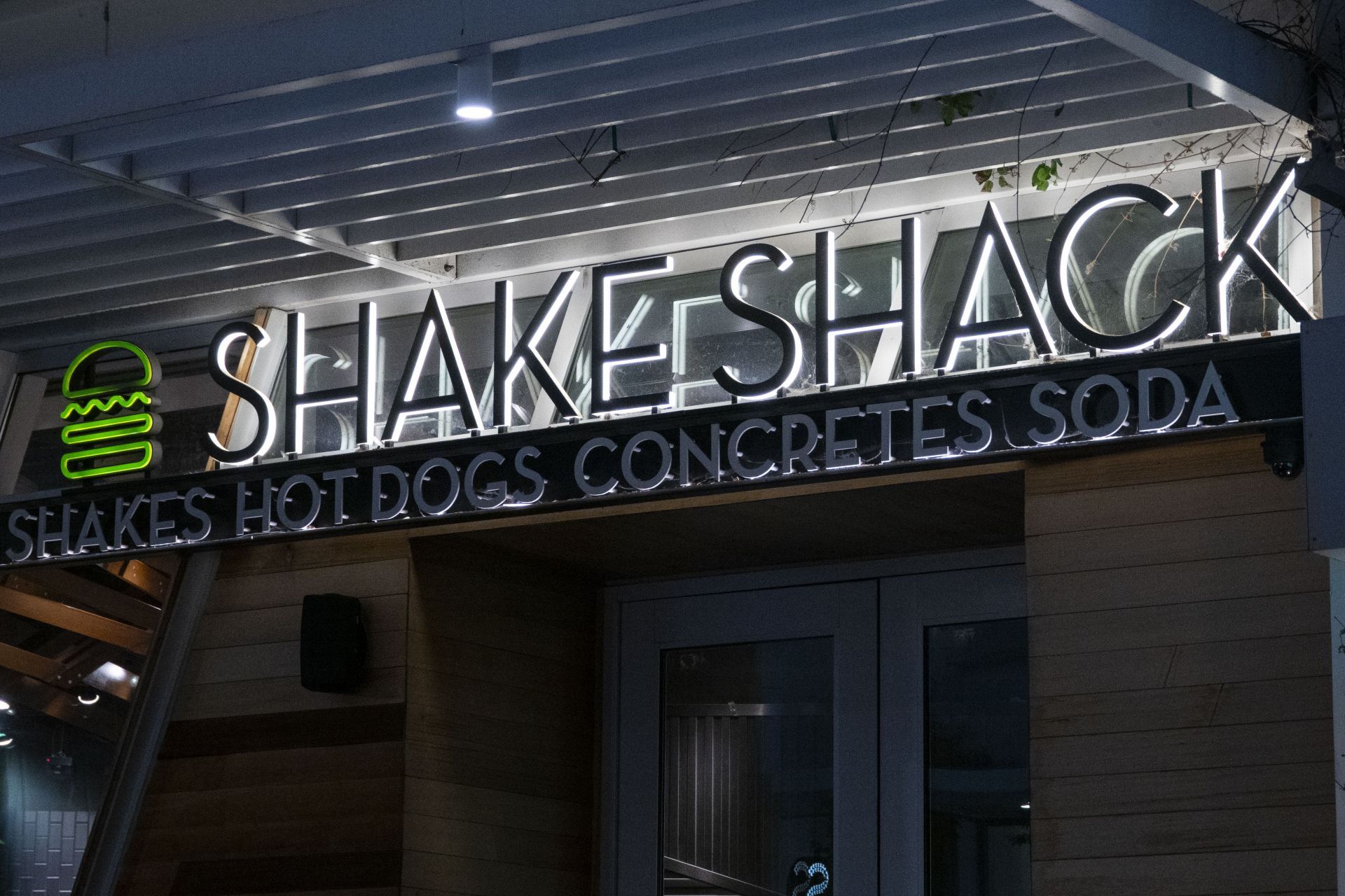 Shake Shack At Westfield UTC In San Diego - Source: Getty