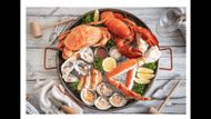 A seafood platter (Image via barharborseafood.com)