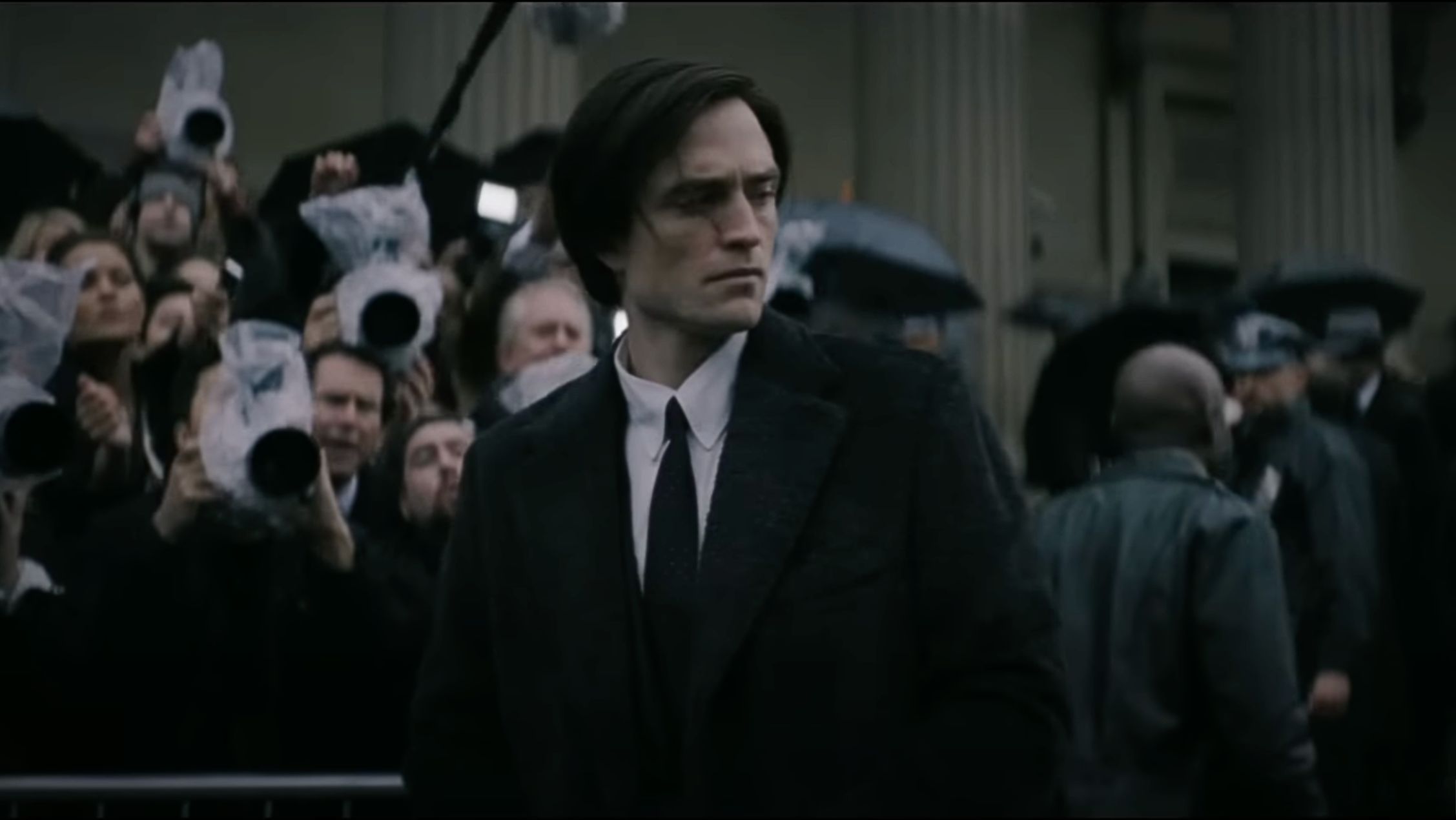 Robert Pattinson as Batman (Image via YouTube/@StreamOnMax)