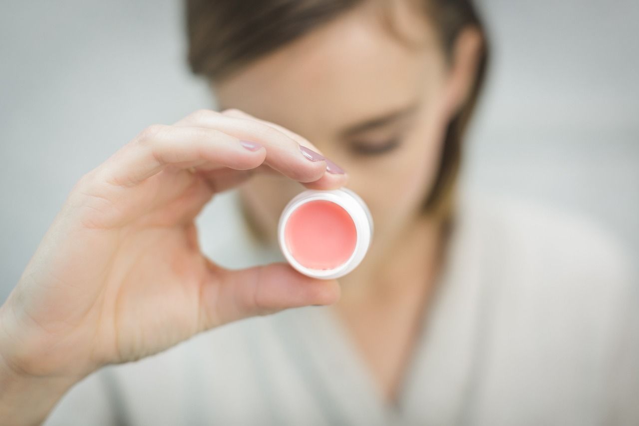 7 best hydrating lip balms to&nbsp;avail&nbsp;in&nbsp;2025 (Image via pixabay)