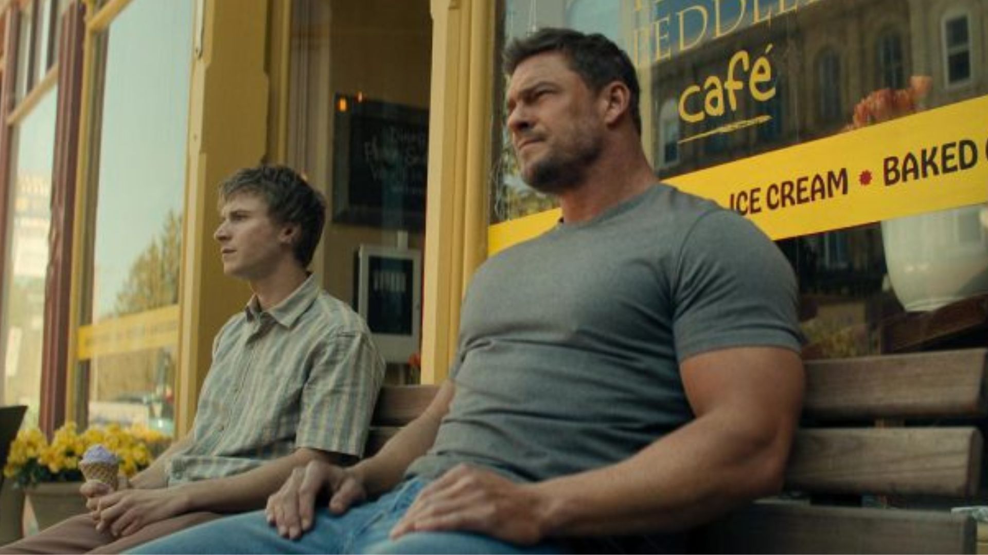 Johnny Berchtold (Richard Beck) &amp; Alan Ritchson (Jack Reacher) / Source: Prime Video 