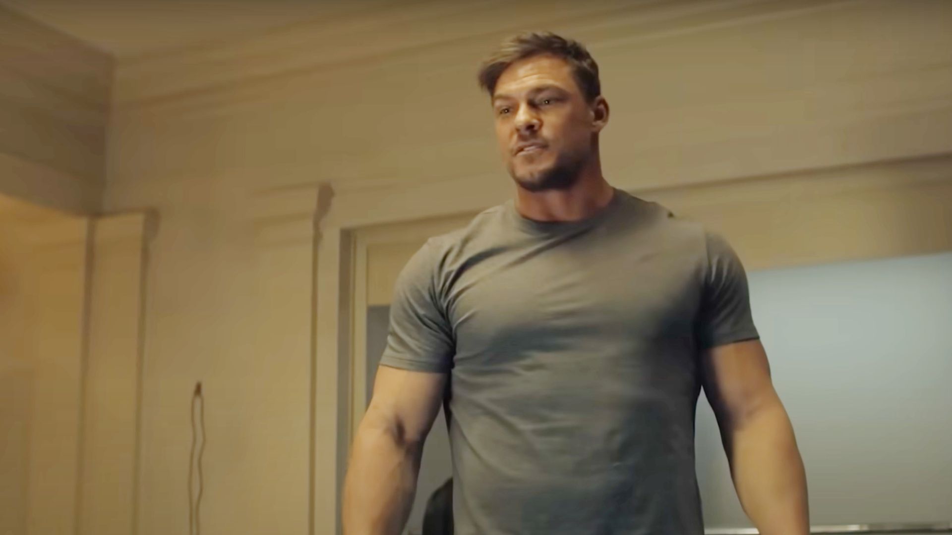 5 reasons why Reacher star Alan Ritchson would portray the perfect Batman for DCU (Image via Prime Video)