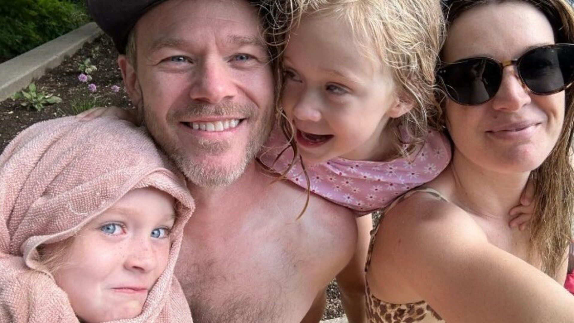 Aaron Ashmore and Zo&euml; Kate married in 2014 (Image via Instagram/@aaron_ashmore)