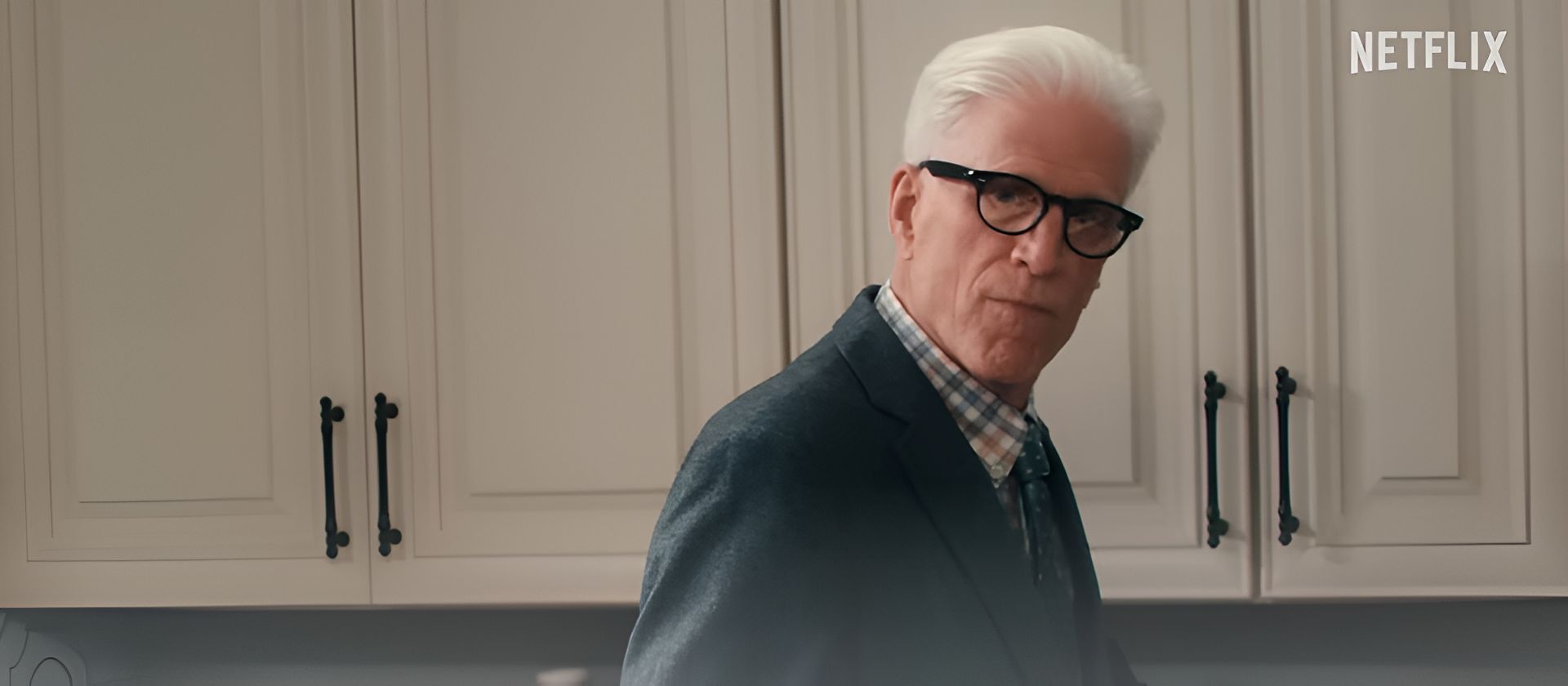 A Man on The Inside Season 1 (Image via Youtube/@Netflix)