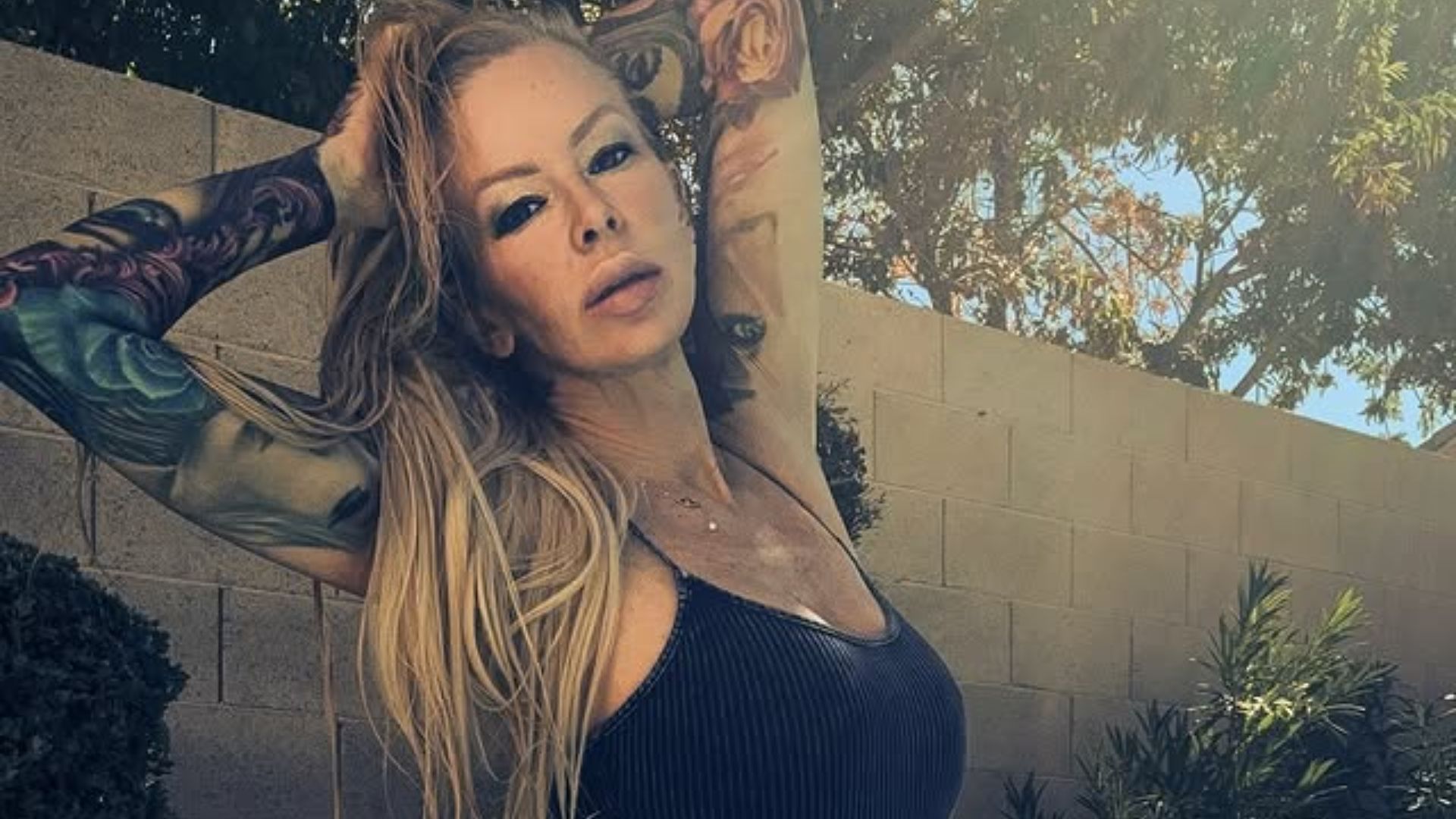Jenna Jameson - Source: Instagram/@jennailluminated