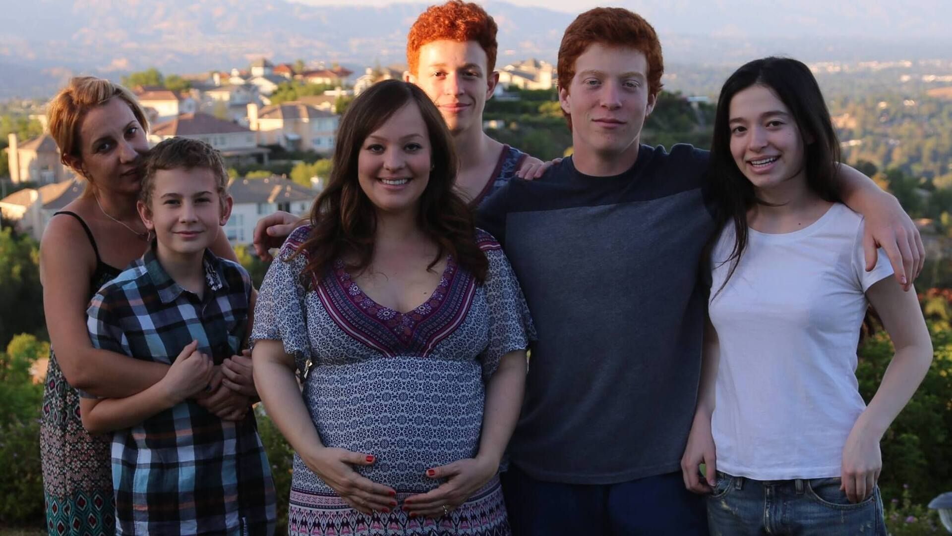 The Anora star, Mikey Madison, with her siblings (Image via Facebook/Michael Rosberg)