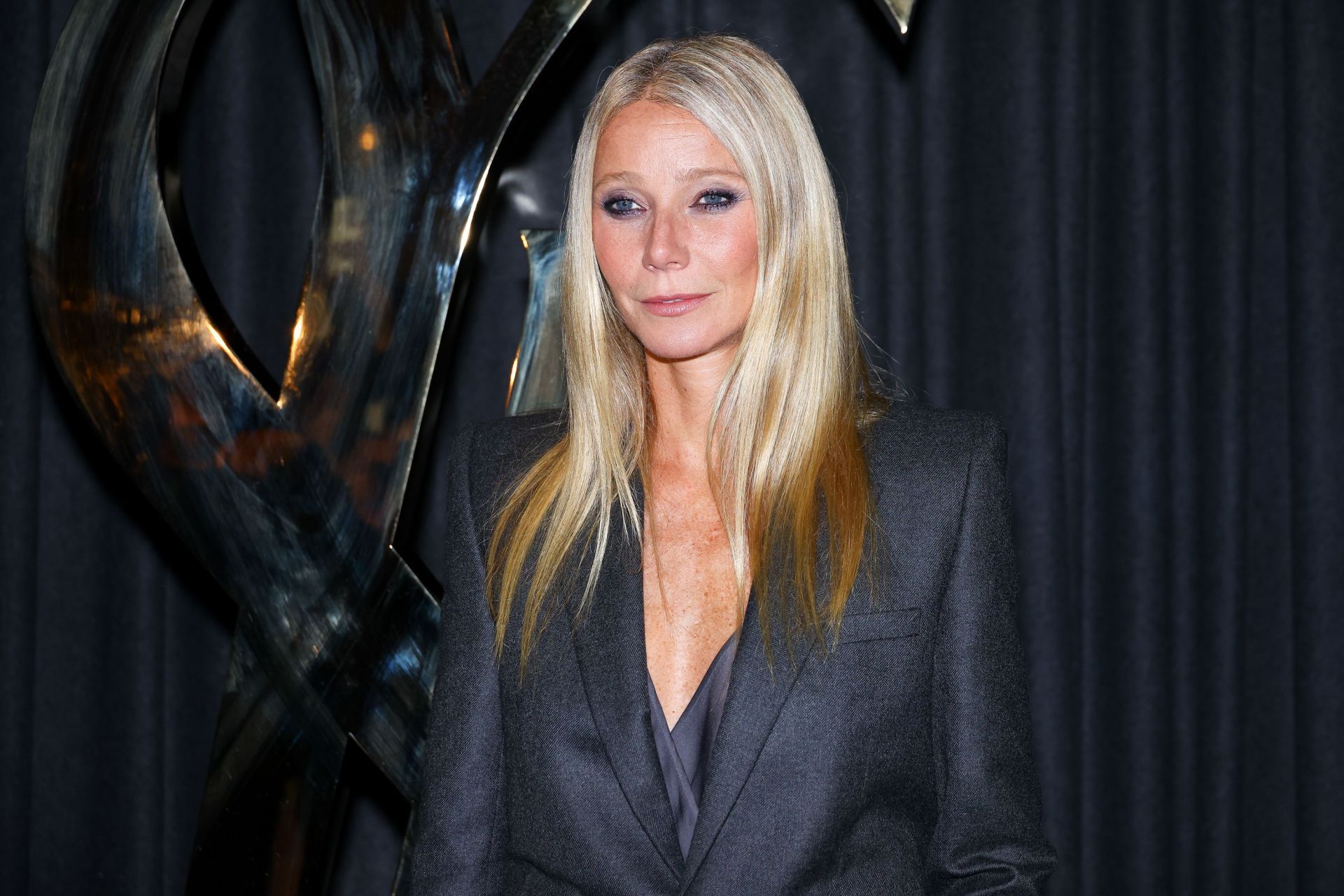 Saint Laurent: Photocall - Paris Fashion Week - Womenswear Spring-Summer 2025 - Source: Getty