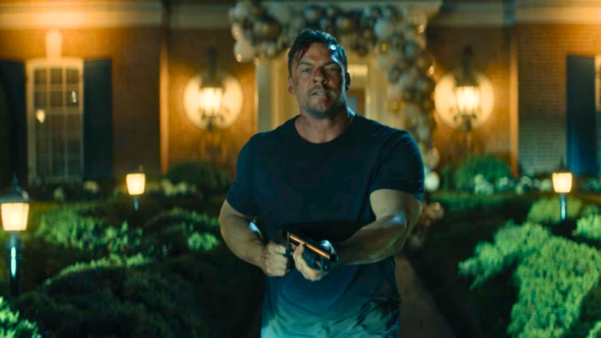 Alan Ritchson as and in Reacher, Season 3 finale (Image via Prime Video)