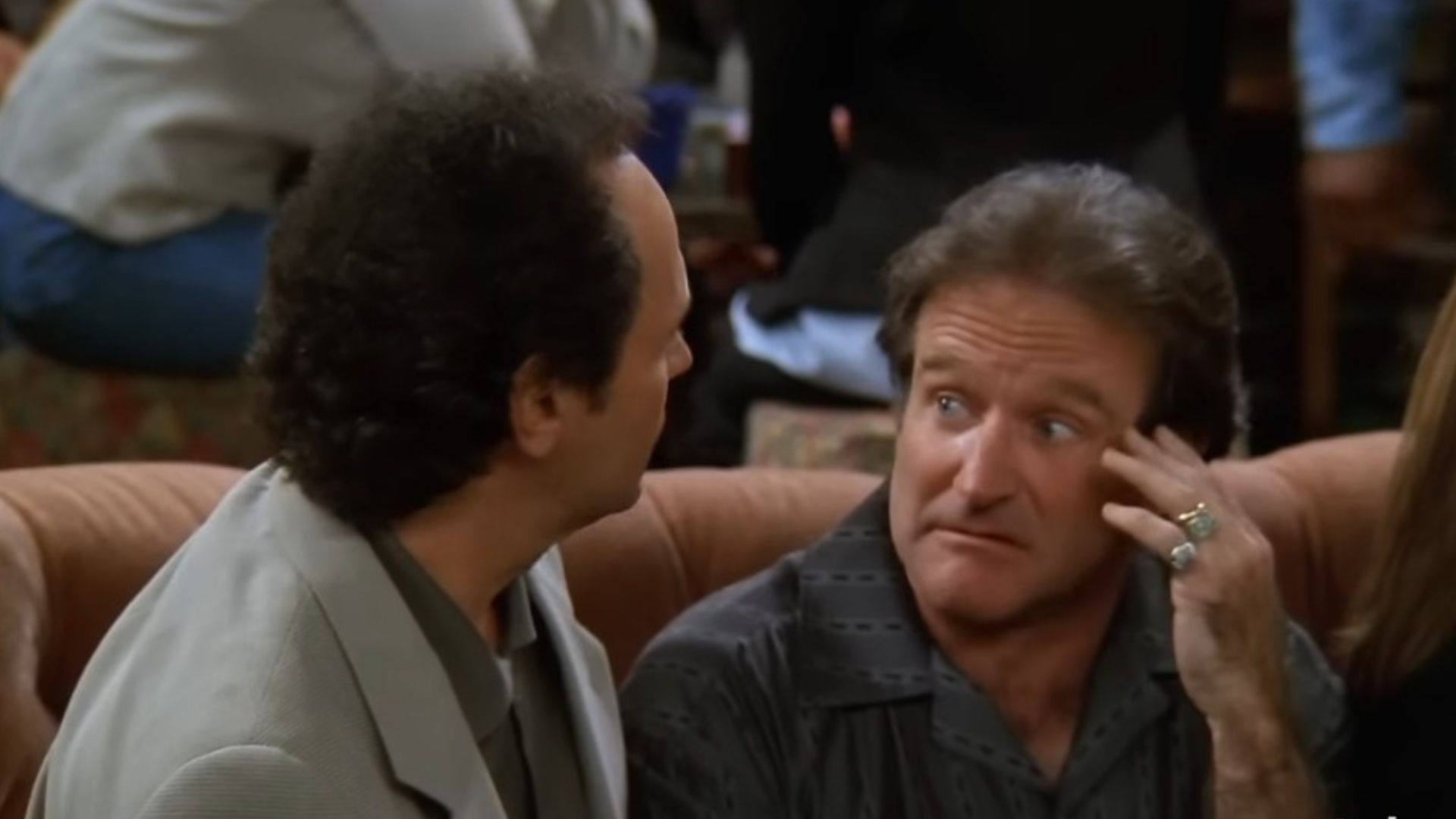 Robin Williams and Billy Crystal in Friends (Season 3, Episode 24) | Image via: Warner Bros. Television