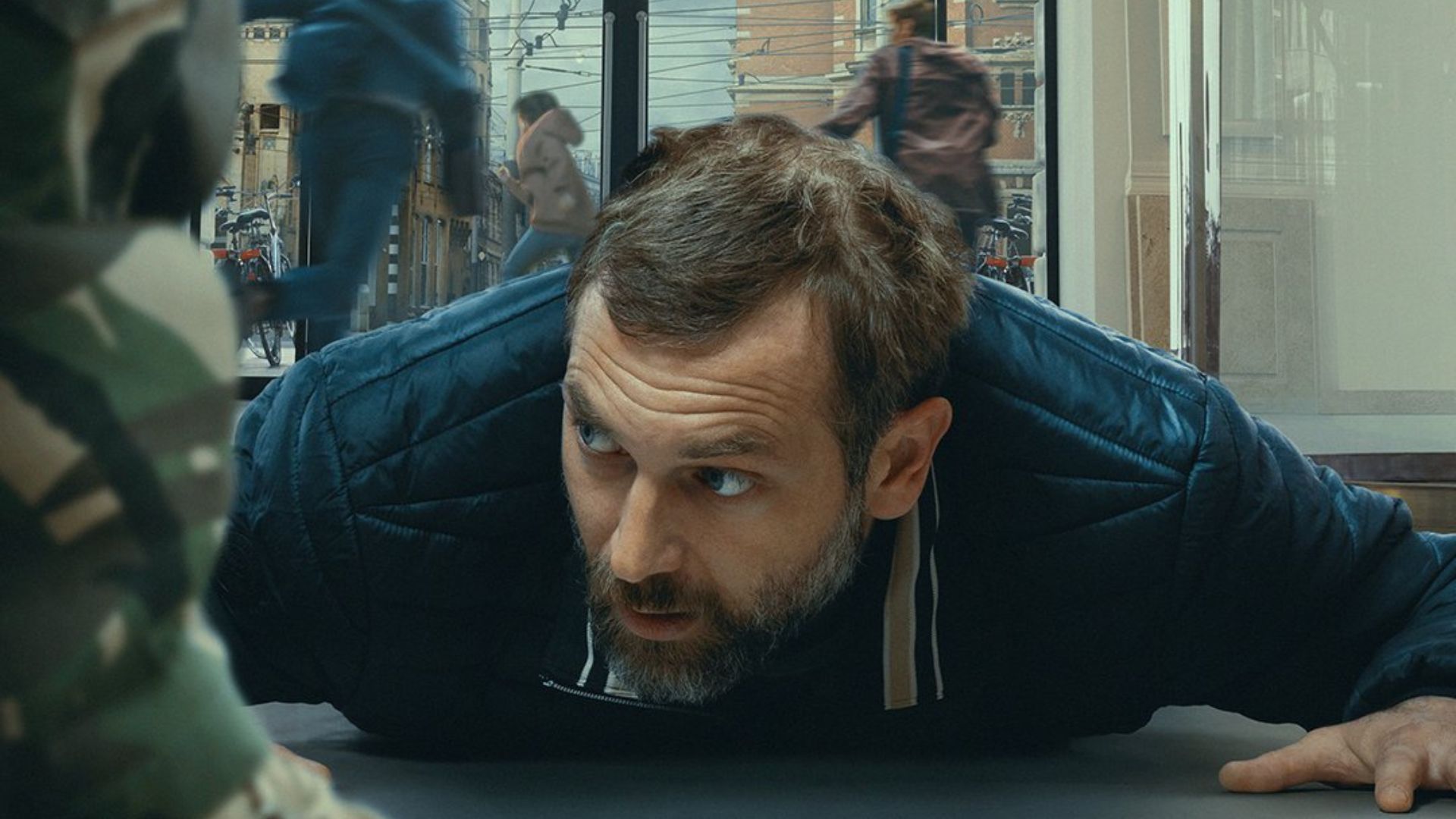ihostage, Netflix, Apple