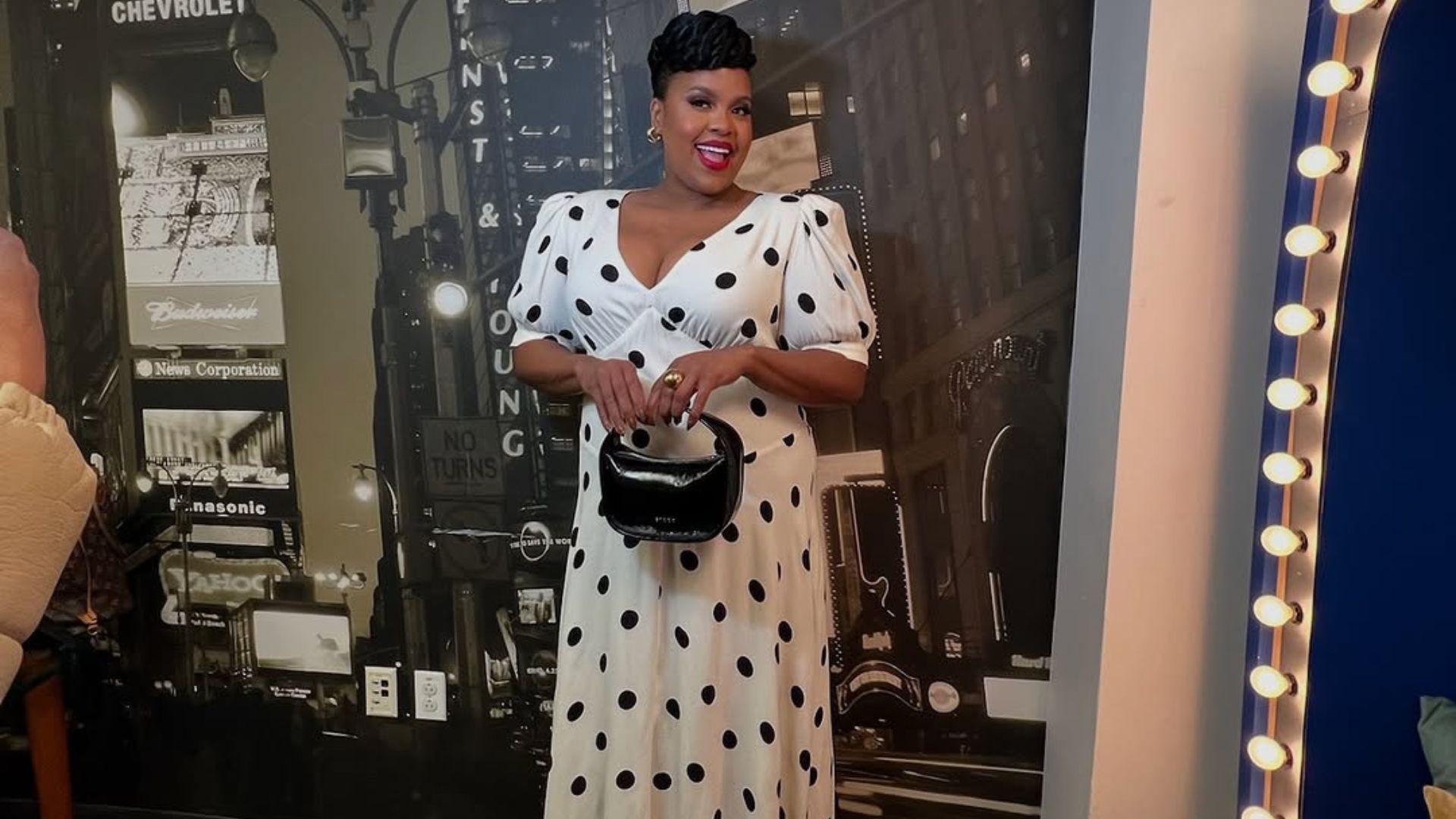 Natasha Rothwell plays Belinda in The White Lotus (Image via Instagram/@natasharothwell)