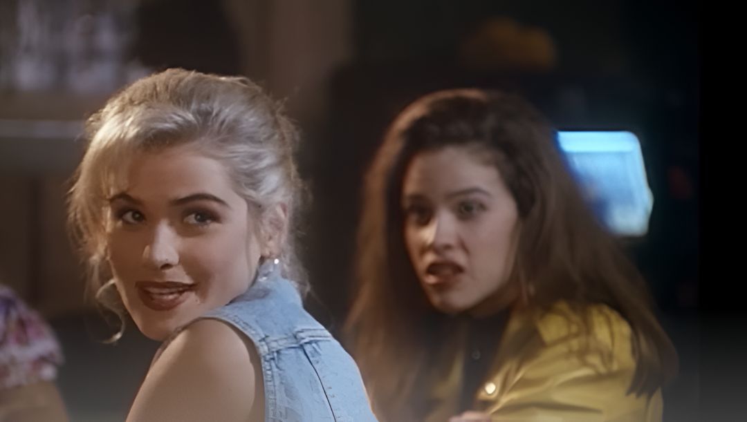Buffy The Vampire Slayer (Image via Youtube/@20th Century Studios)