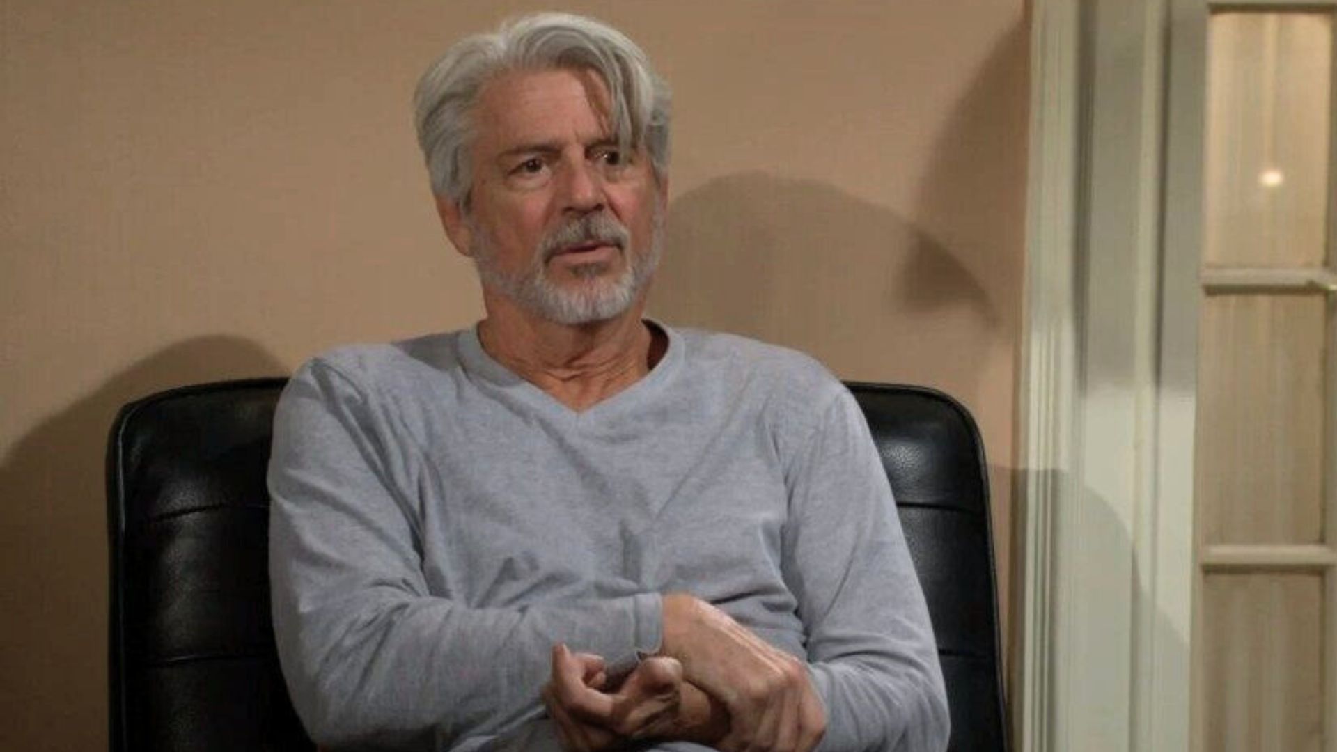 Alan or Martin fight on The Young and the Restless | Image: CBS