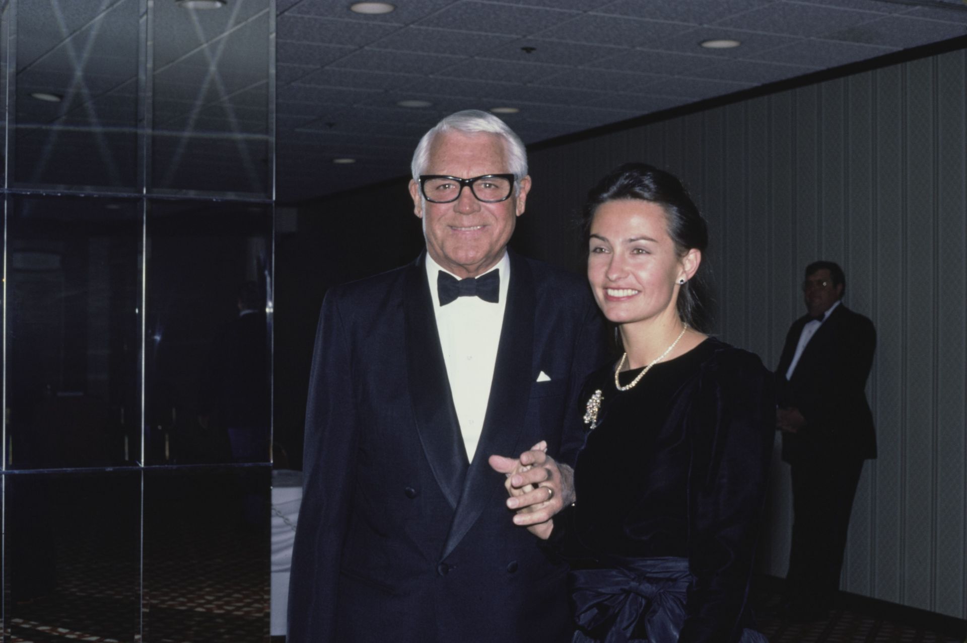 Grant [L] with his fifth wife Barbara Harris [R] (Image via Vinnie Zuffante/Getty Images)