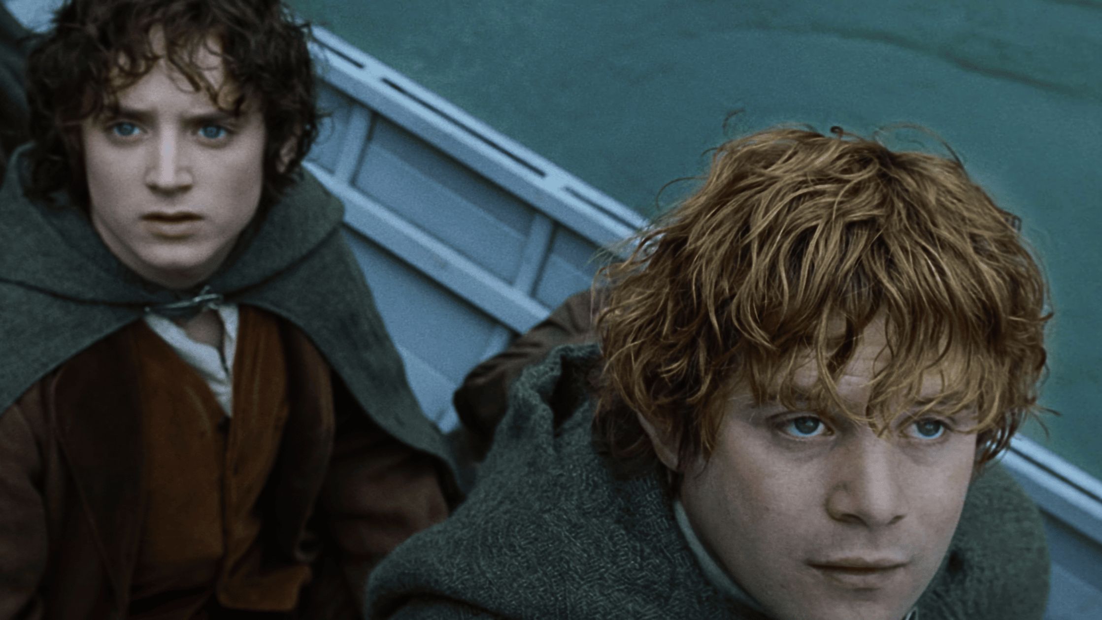 Sam and Frodo in The Lord of the Rings The Fellowship of the Ring (Image via YouTube/@warnerbrosentertainment)