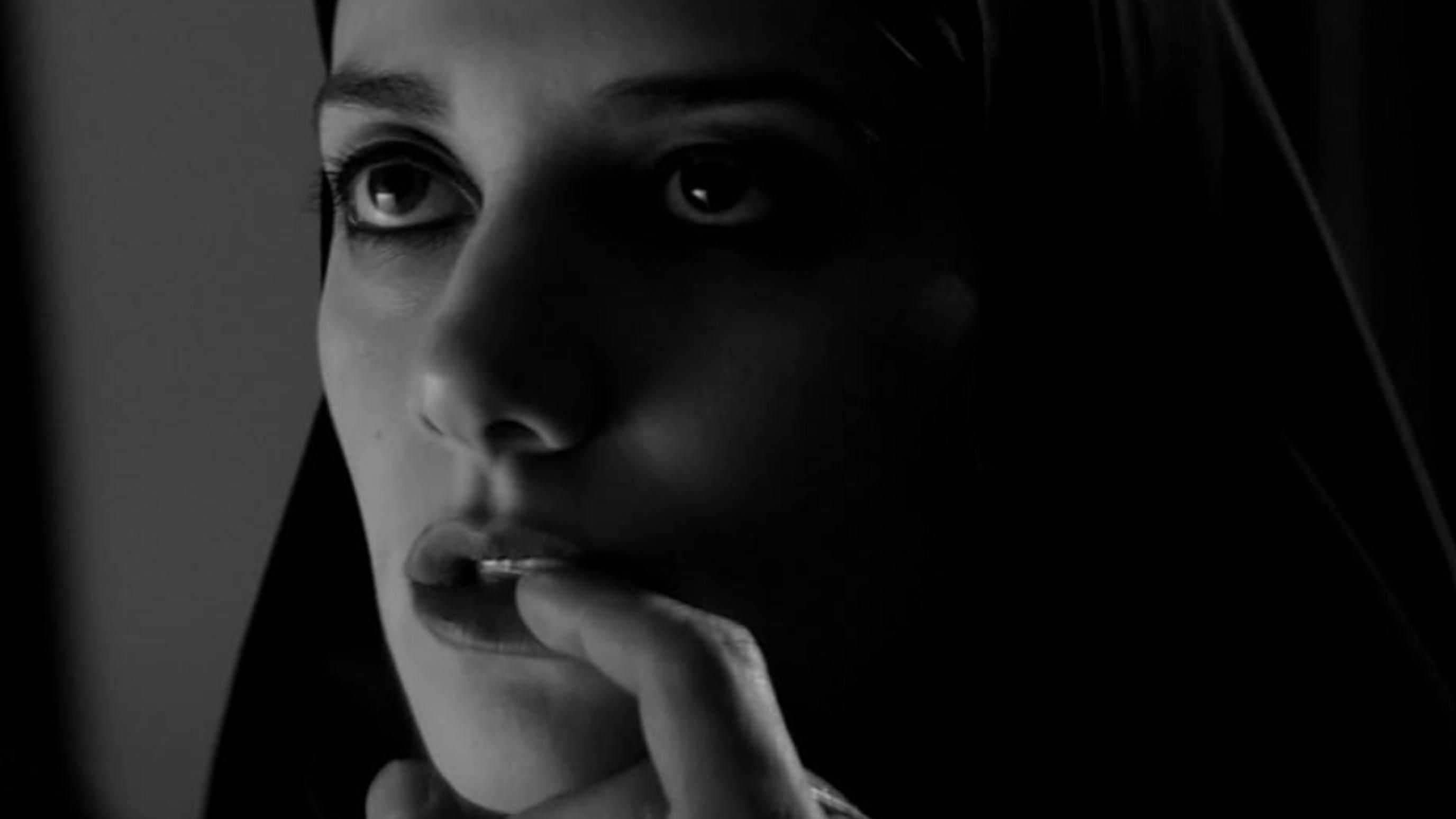 A Girl Walks Home Alone at Night (2014) | Image Source: Vice Films