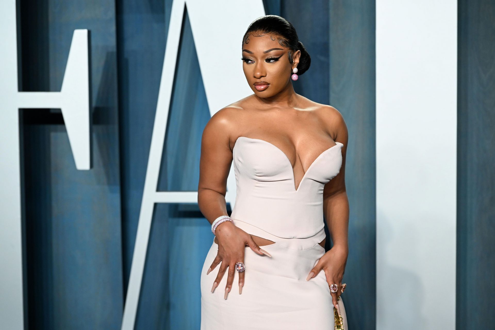 2022 Vanity Fair Oscar Party Hosted By Radhika Jones - Arrivals - Source: Getty