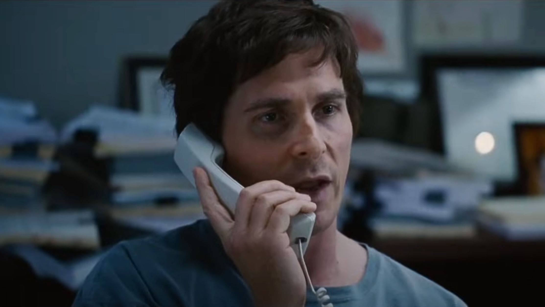Christian Bale in The Big Short (Image via YouTube/@paramountpictures) 