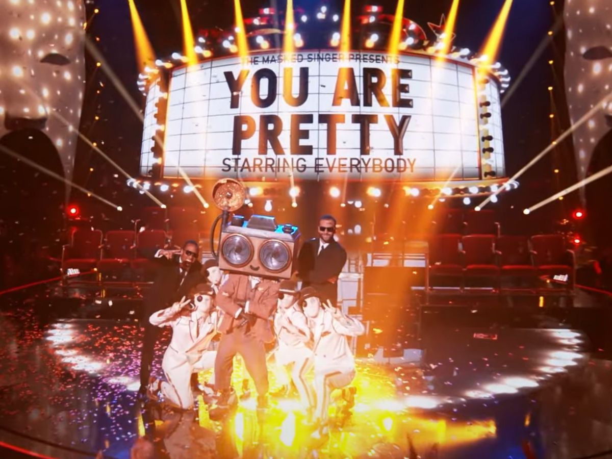 Matthew Lawrence during his performance. Image via Youtube /@The Masked Singer