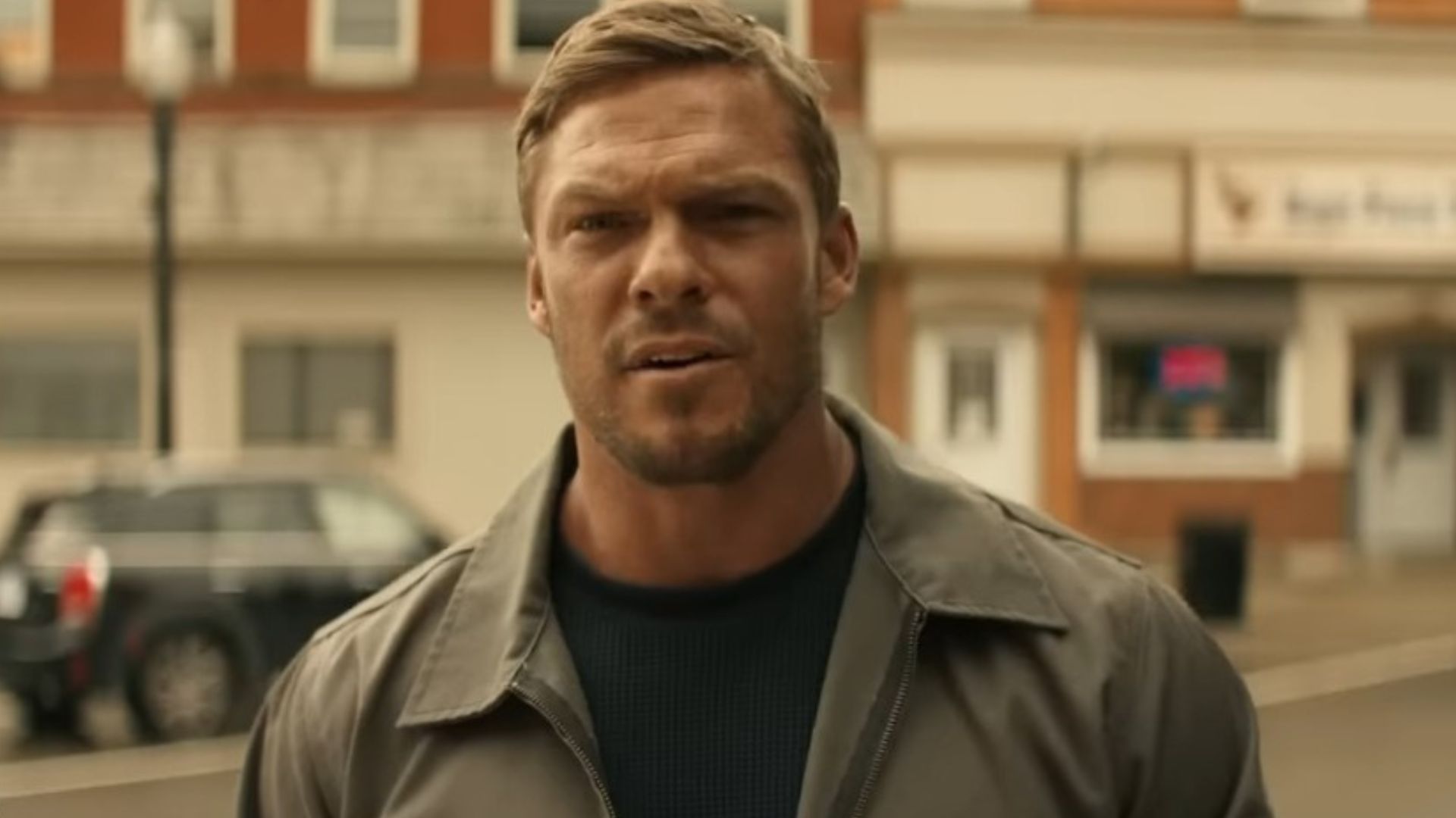 Alan Ritchson as Jack Reacher in Reacher | Image via: Amazon MGM Studios