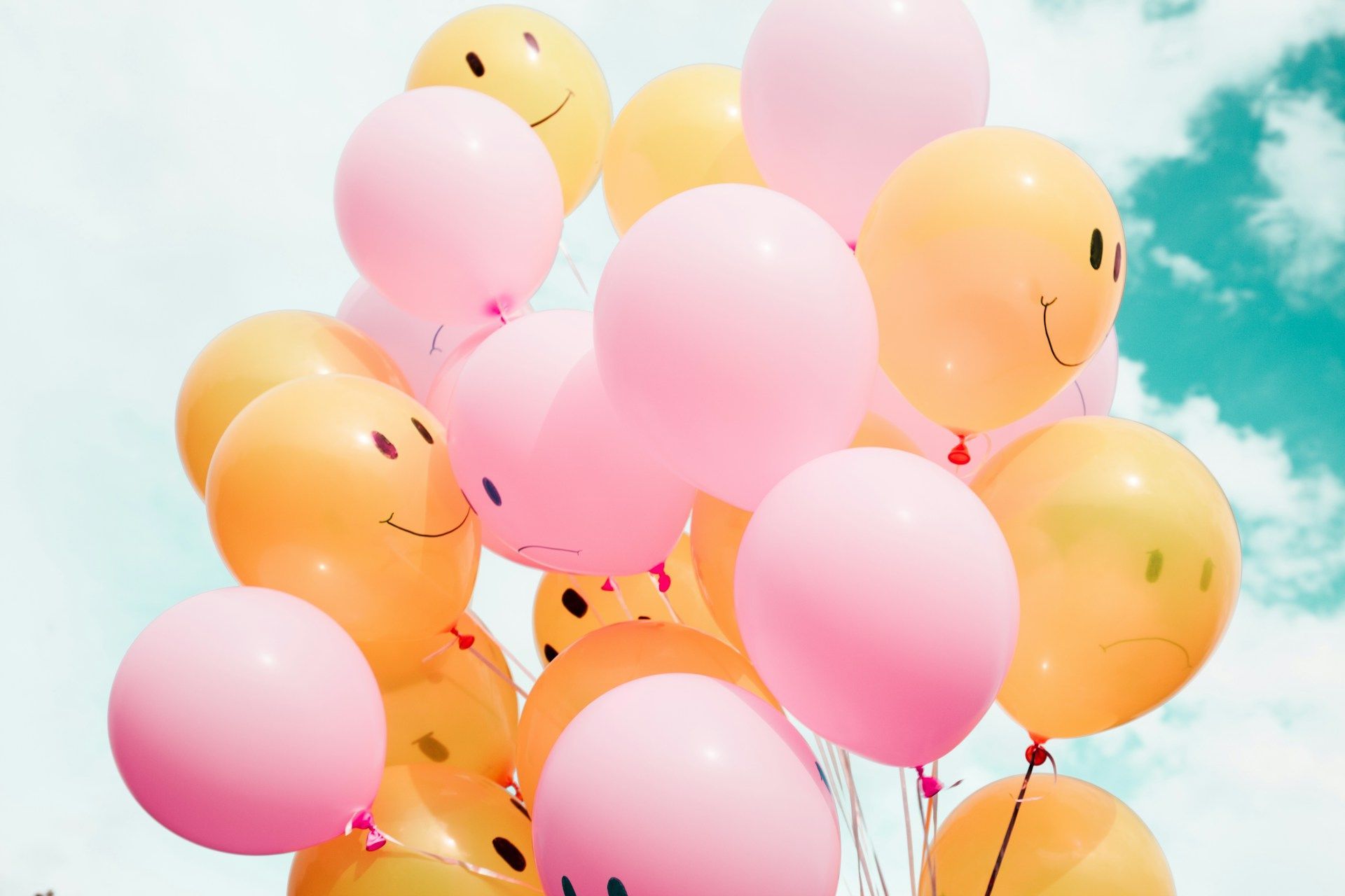 Bunch of ballons (Image via Unsplash/ Madison Oren)