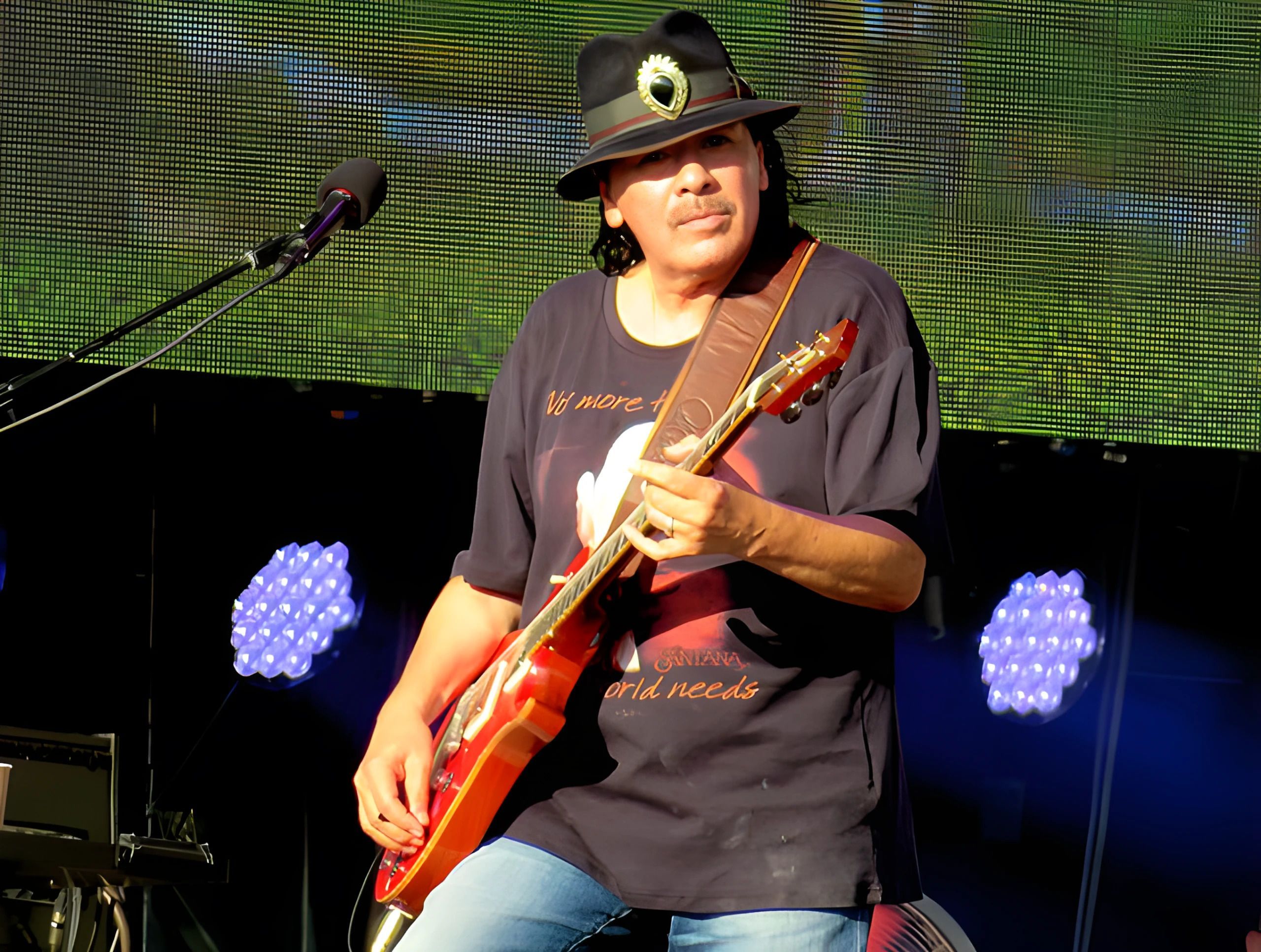 Guitarist Carlos Santana hospitalized for dehydration (image via Eddie Janssens on Wikimedia Commons)