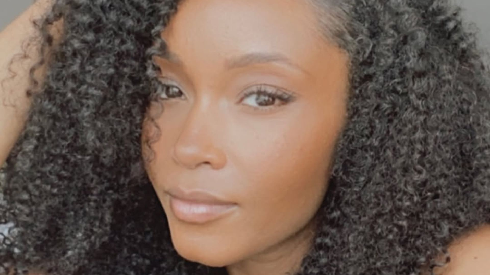 Actress Yaya Dacosta (image via Instagram/@yayadacosta)