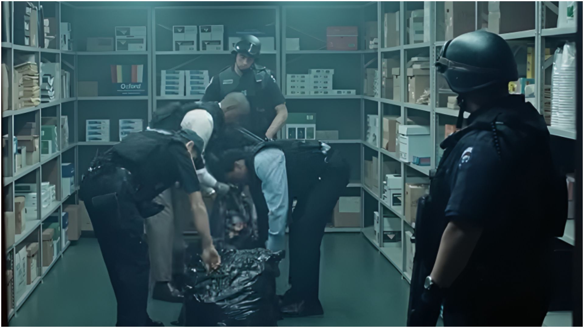 A still from Inside Man | Image via Universal Pictures YouTube