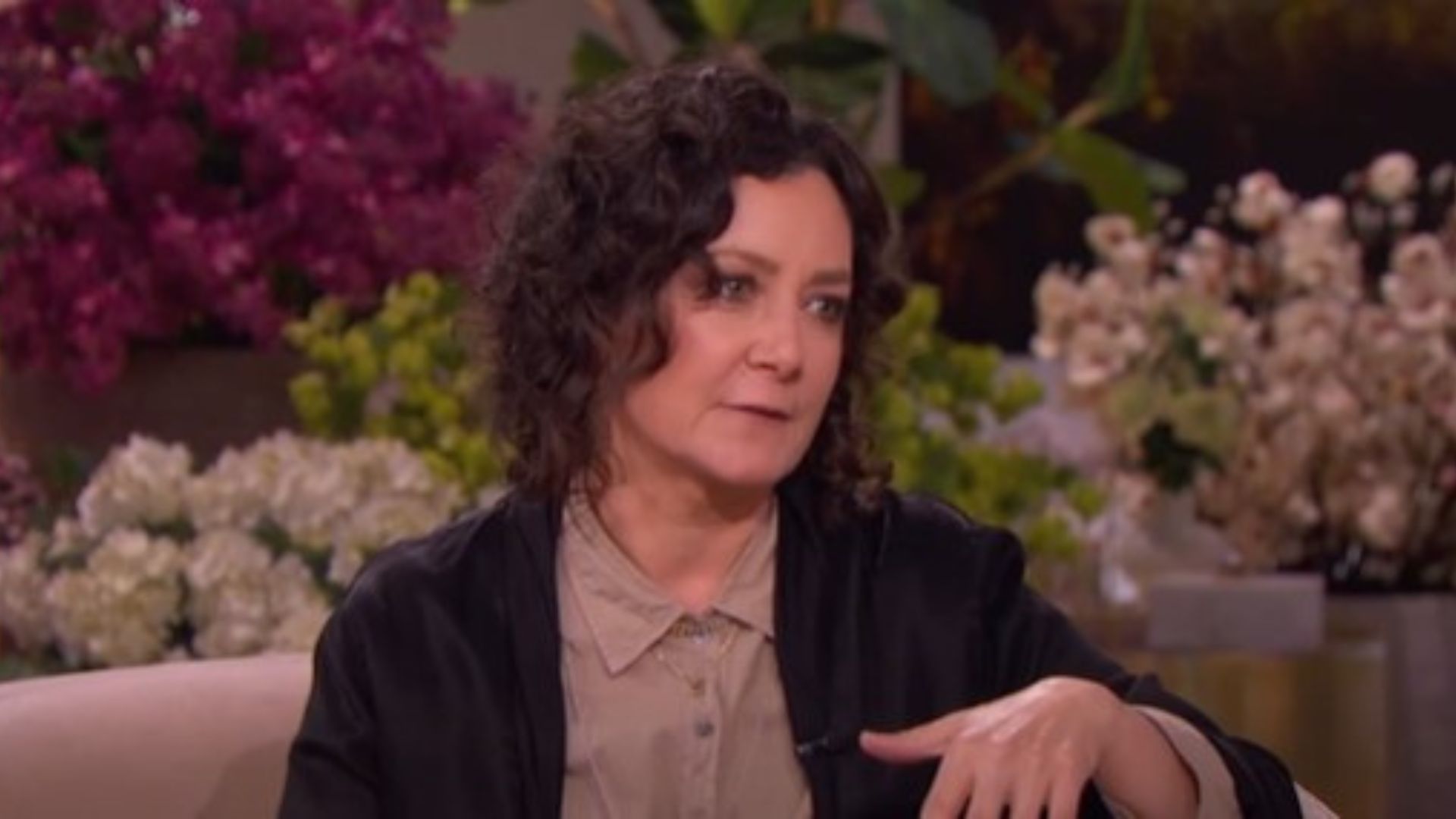 The Big Bang Theory Sara Gilbert aka Leslie Winkle on The Jennifer Hudson Show | Image source: Jennifer Hudson Show on YouTube