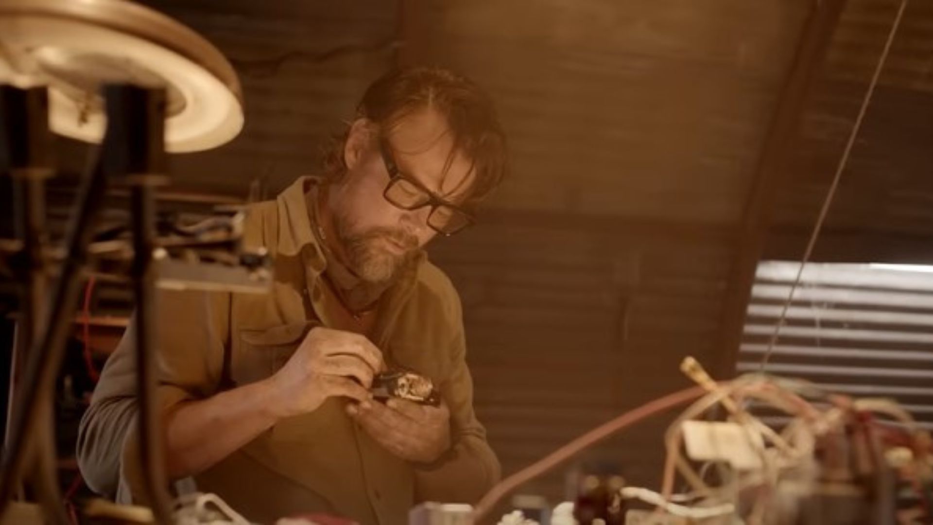 Josh Duhamel in the role of a brilliant scientist in Off the Grid | Image source: Lionsgate Movies on YouTube