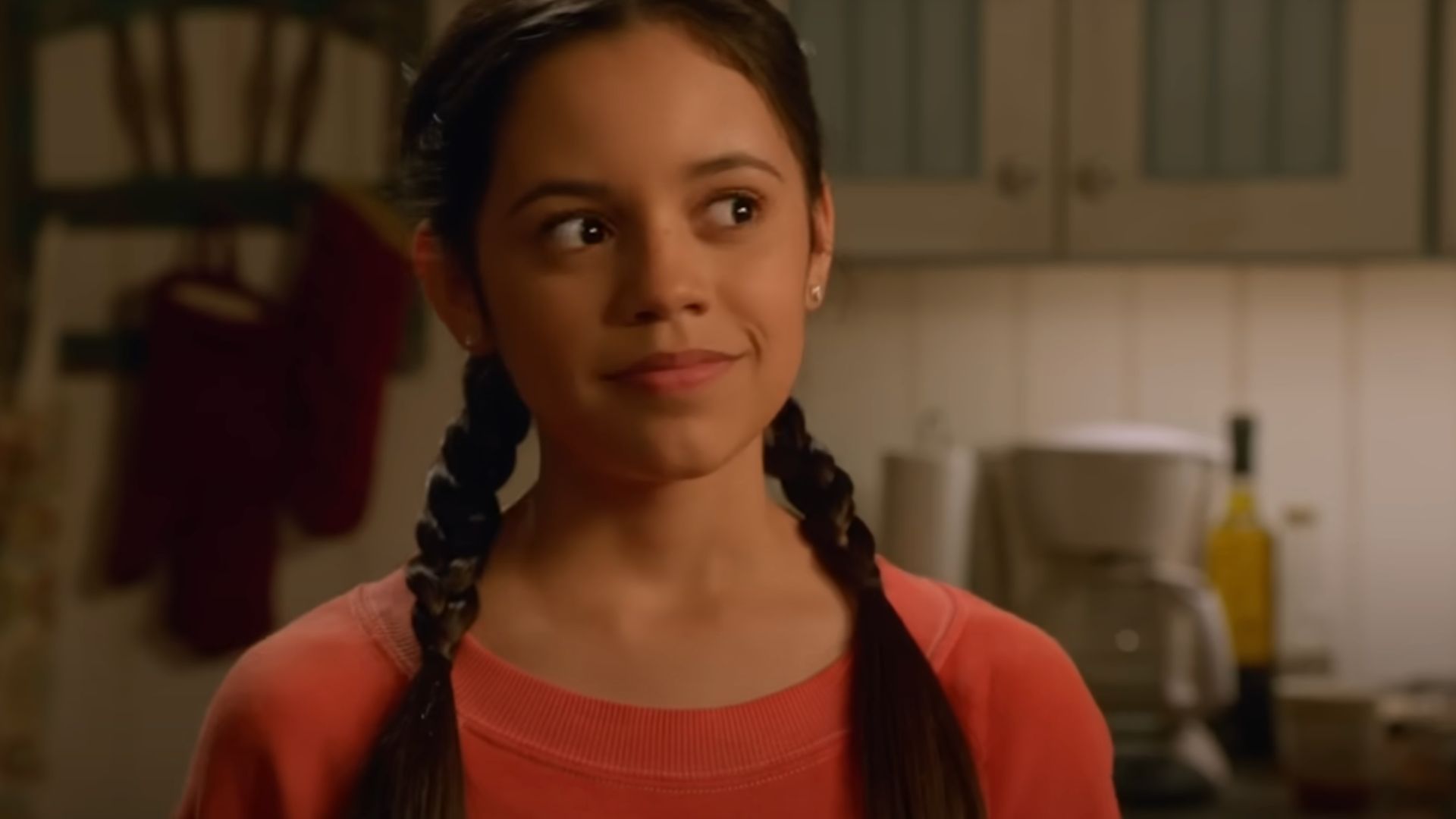 Still from Stuck in the Middle (Image via Disney)