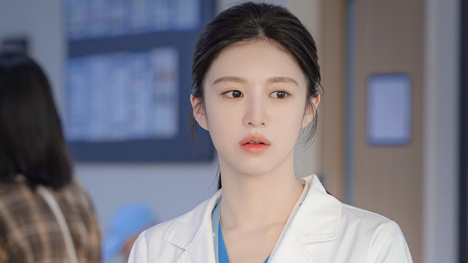 Go Youn-jung in Resident Playbook | Image via Instagram: tvn_drama
