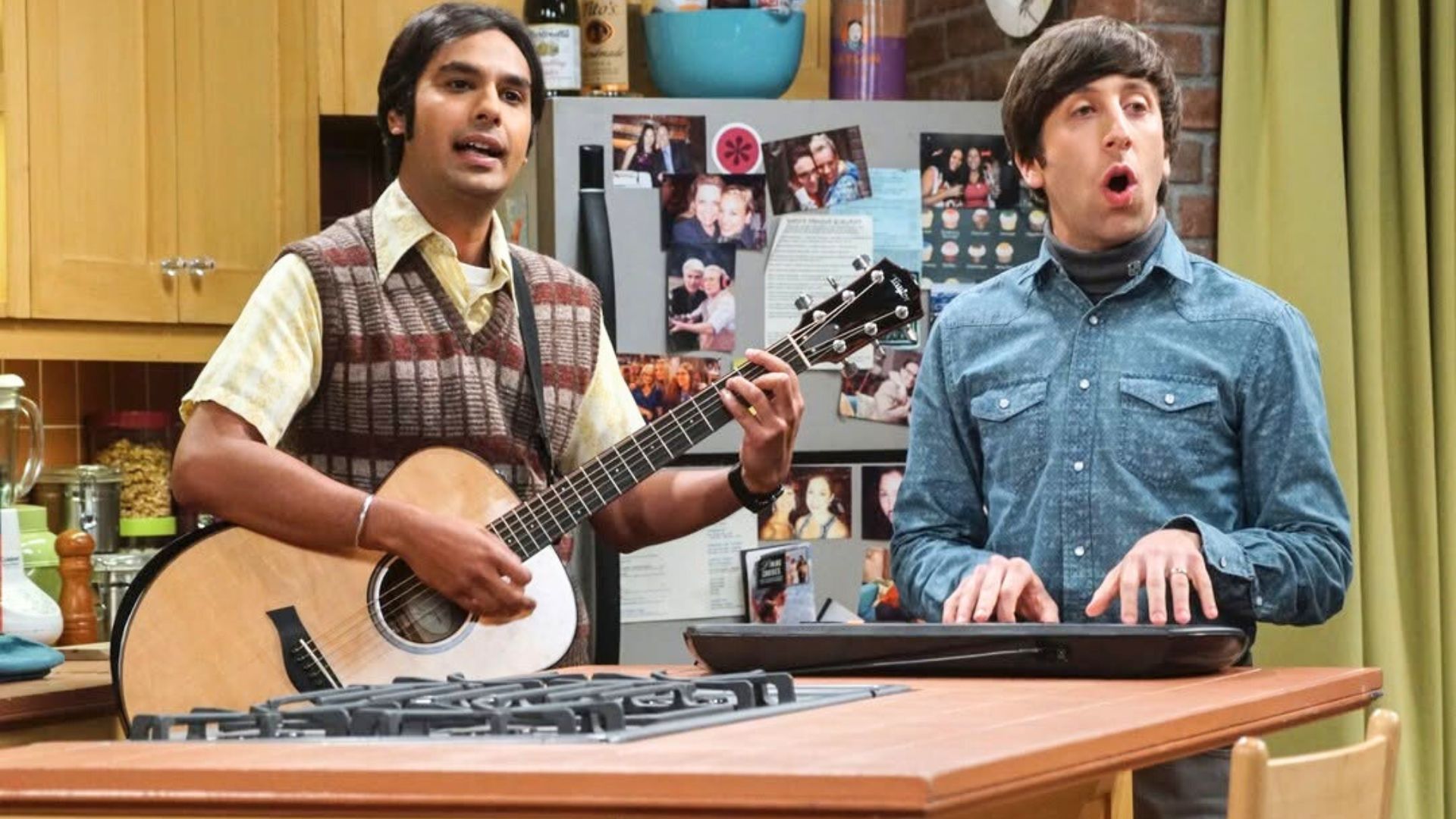 Kunal Nayyar and Simon Helberg in The Big Bang Theory | Image via Instagram: bigbangtheory