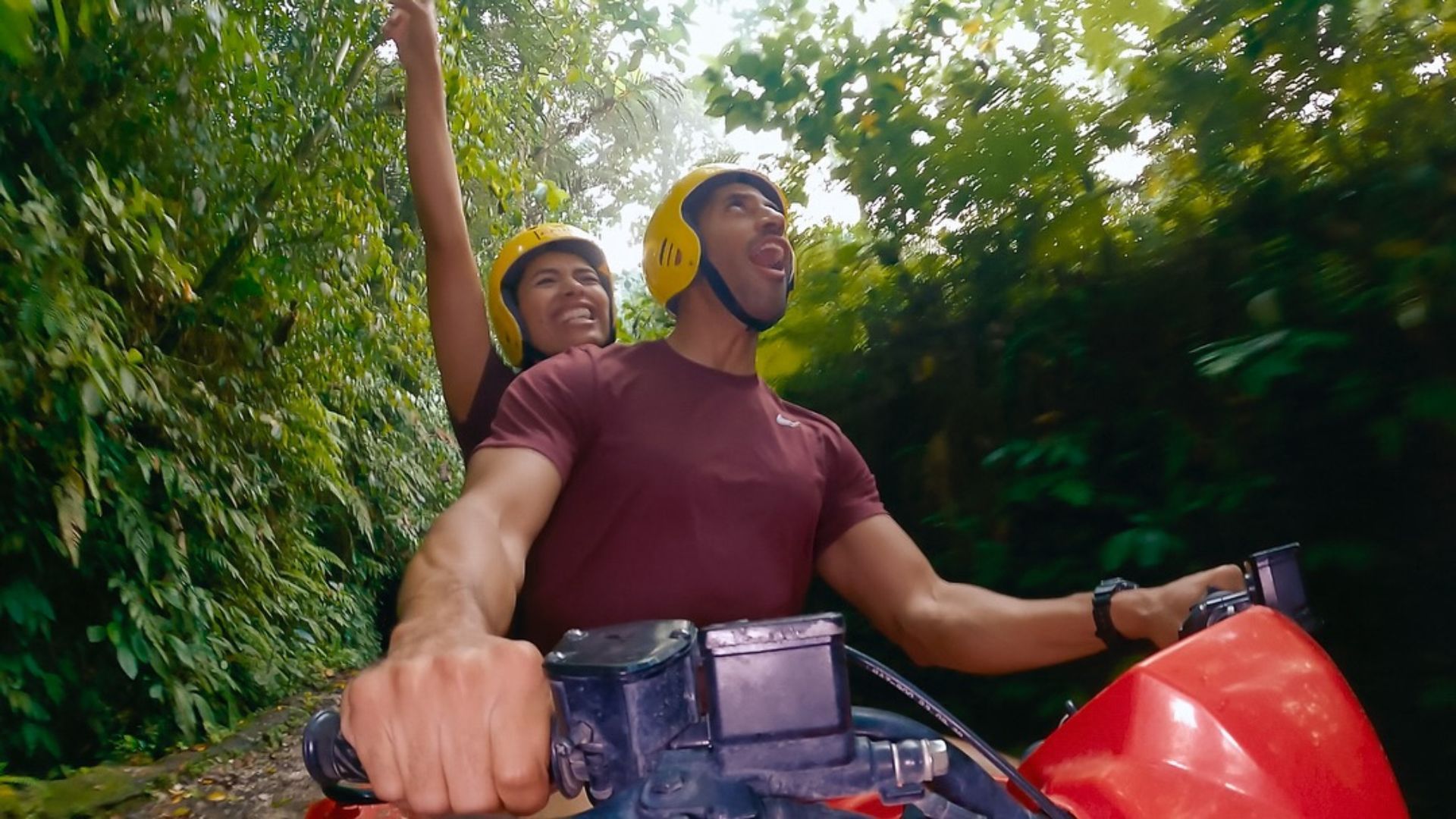 Jonathan and Ana from The Amazing Race Season 37 | Image via Instagram/ @ana_towns