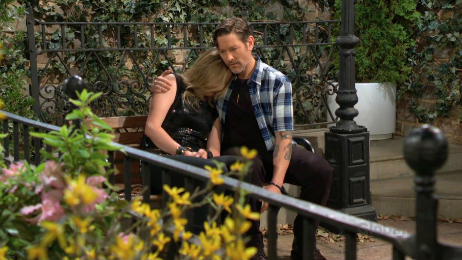 Daniel comforts Tessa on The Young and the Restless | Image: CBS