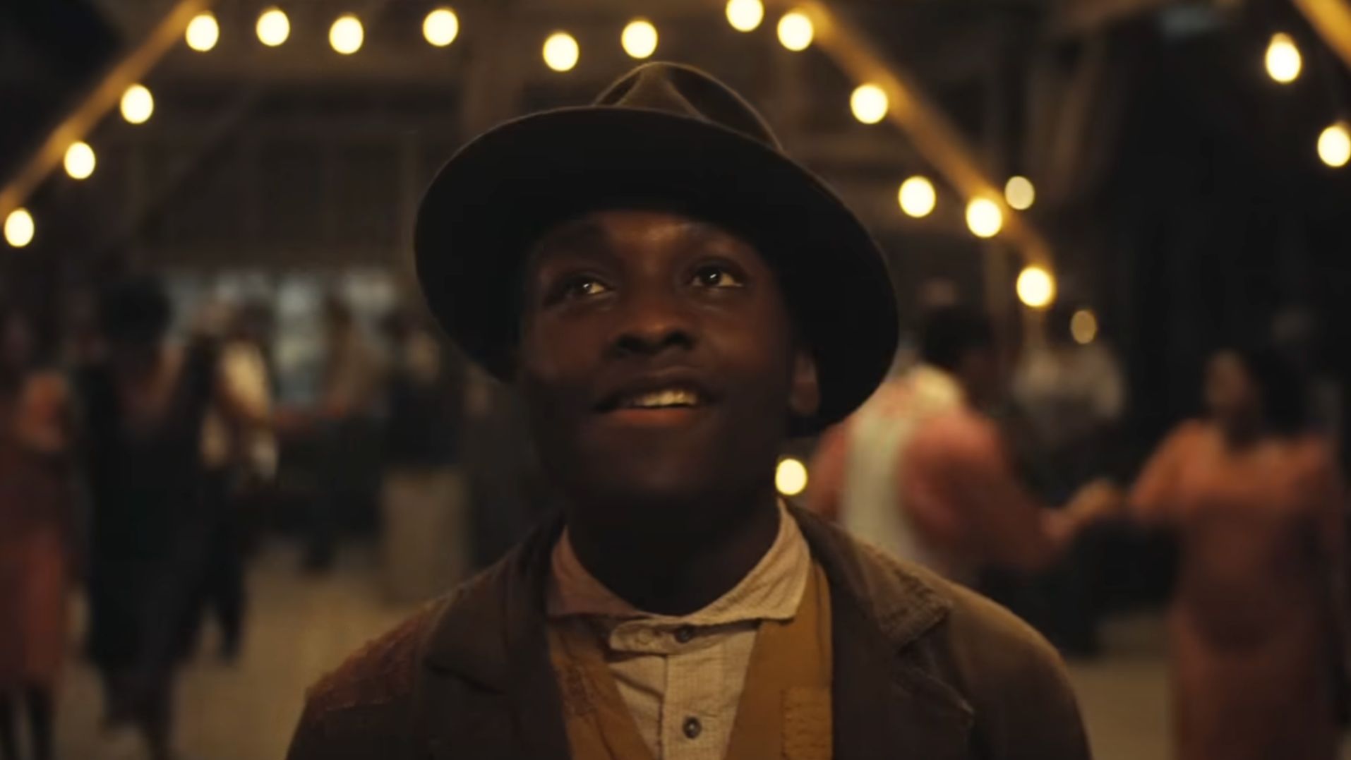 Sinners includes a Chadwick Boseman tribute (Image via YouTube/WarnerBros)