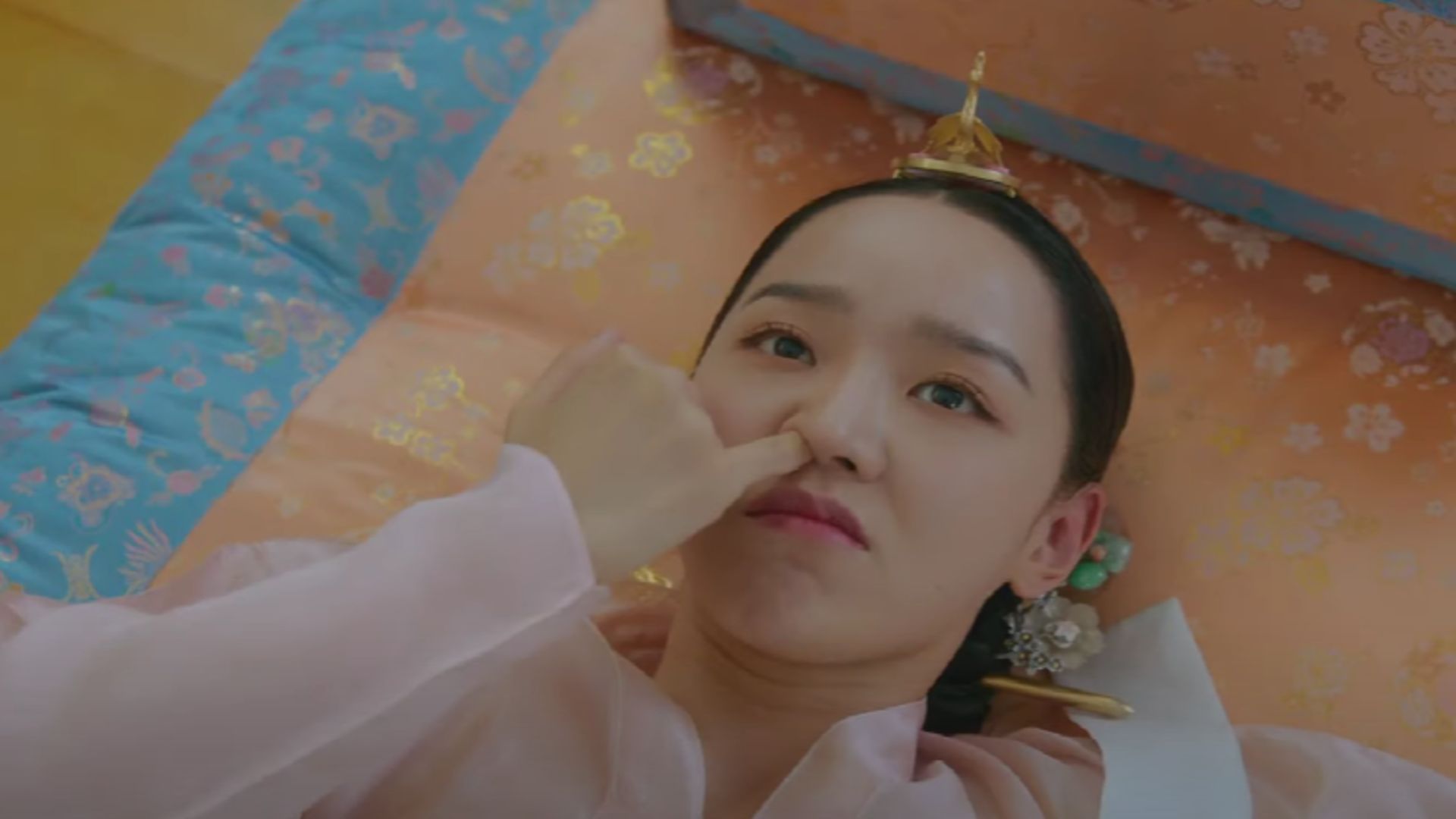 Scenes from Mr. Queen | Image Via: tvN
