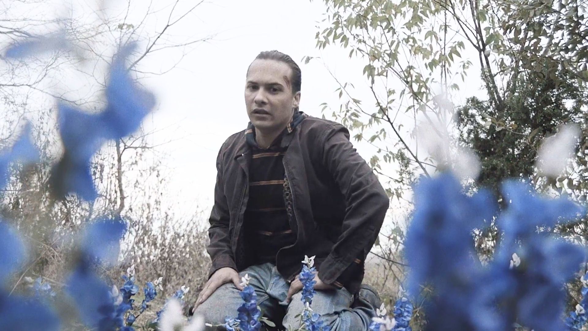 Frank Dillane in Fear the Walking Dead | Image via AMC Studios