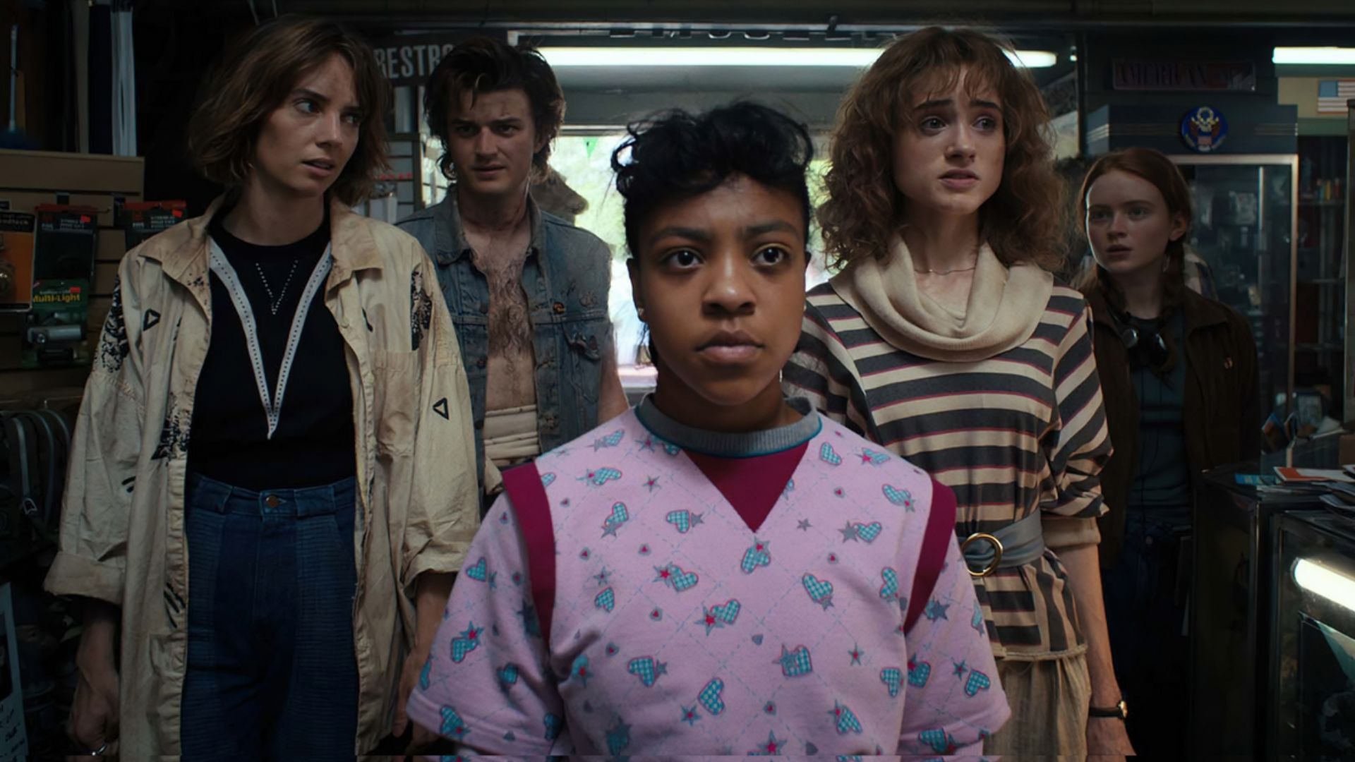 Maya Hawke, Joe Keery, Natalia Dyer, Sadie Sink &amp; Priah Ferguson (Via. Stranger Things, X)