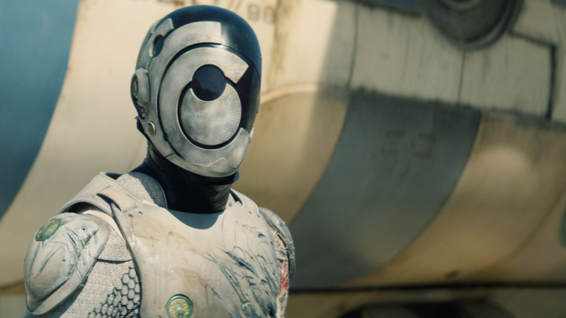 Murderbot Episode 1 Recap: Why did Murderbot stay instead of running away? (Image Source - appletv)