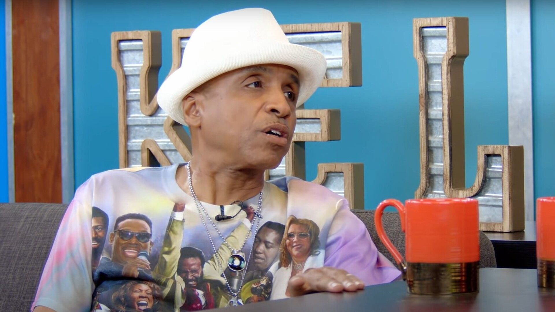 Michael Sumler, aka Chicago Mike, has passed away at 71 (Image via YouTube/Kelly Talk Show)